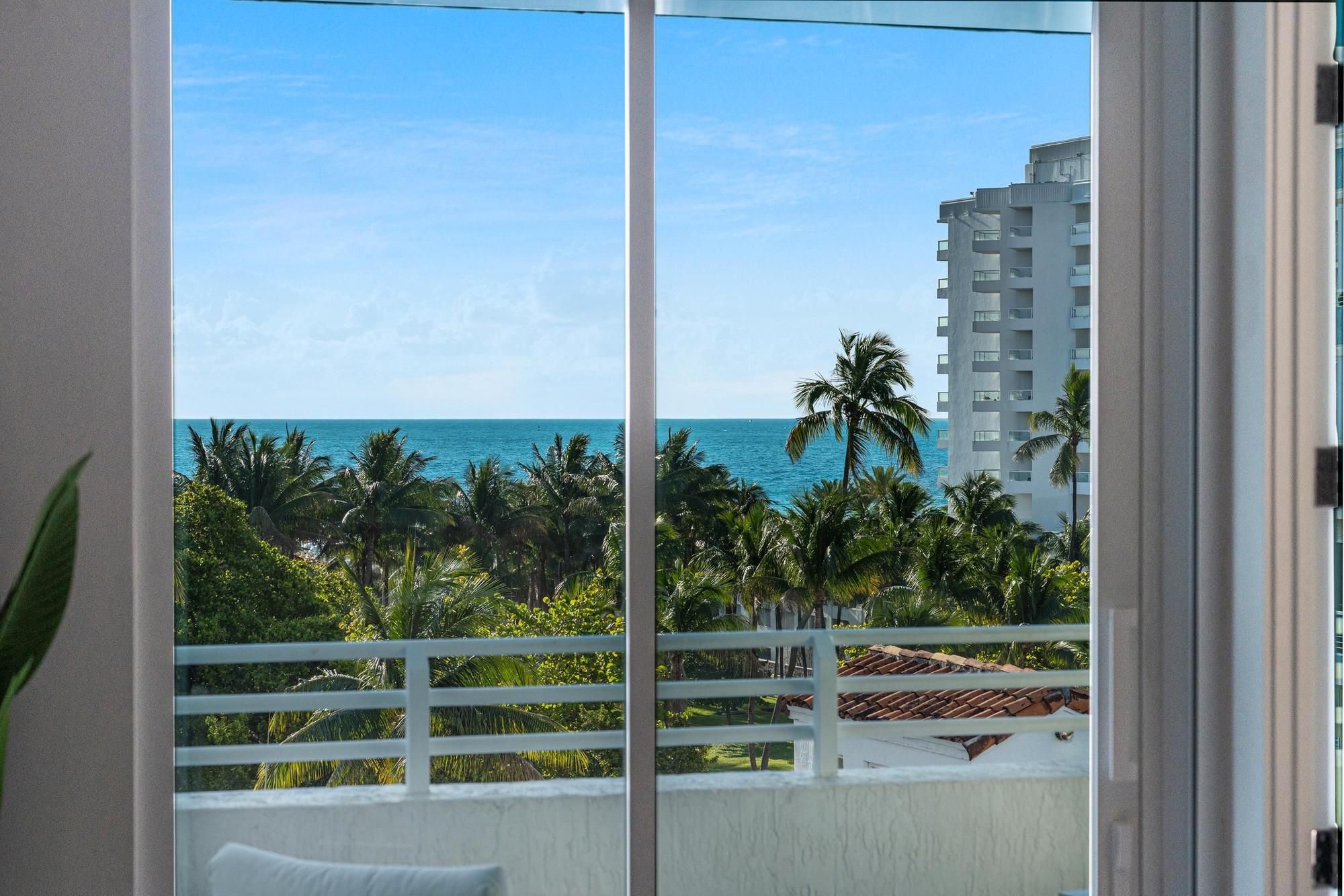 225 Collins Avenue Miami Beach FL 33139