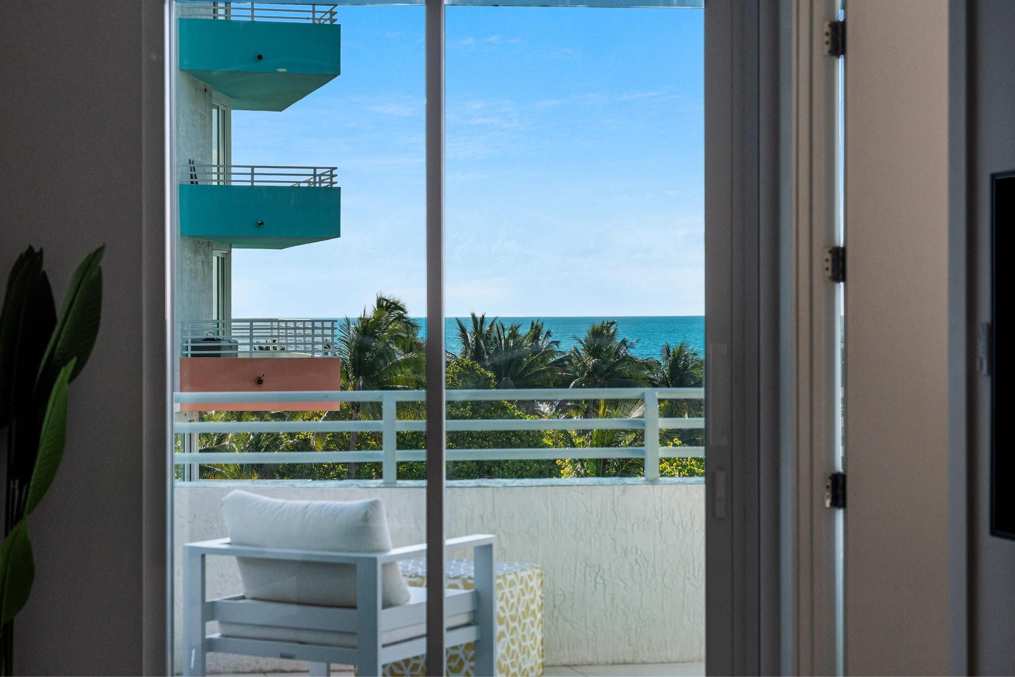 225 Collins Avenue Miami Beach FL 33139
