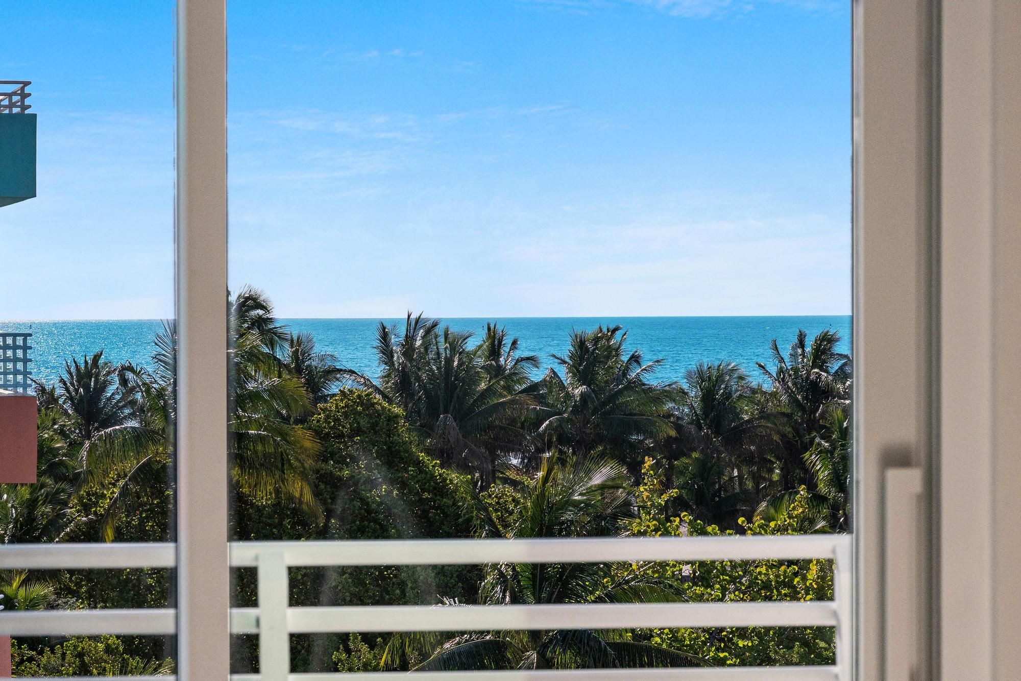 225 Collins Avenue Miami Beach FL 33139