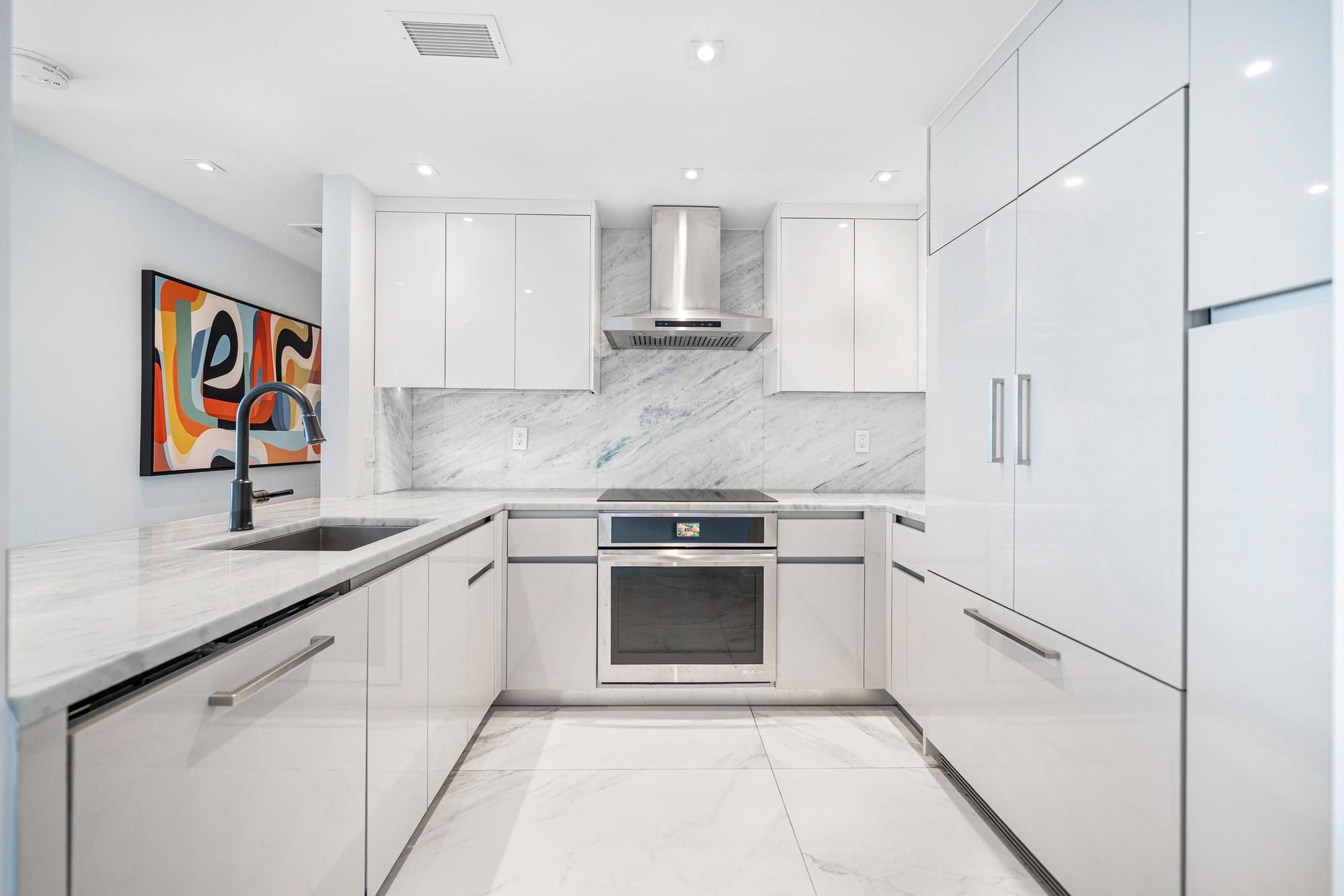 225 Collins Avenue Miami Beach FL 33139