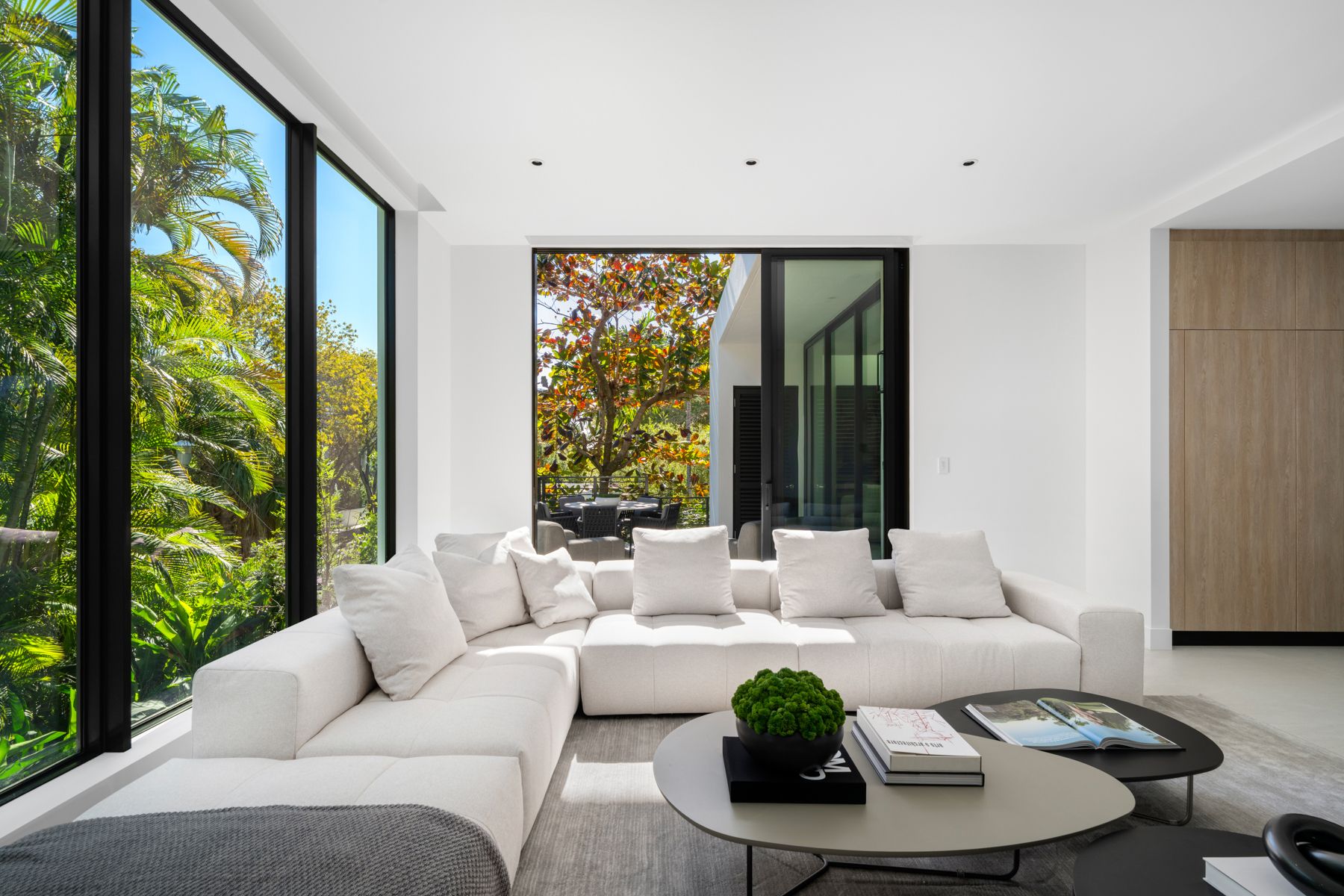 3551 Crystal Court Miami FL 33133