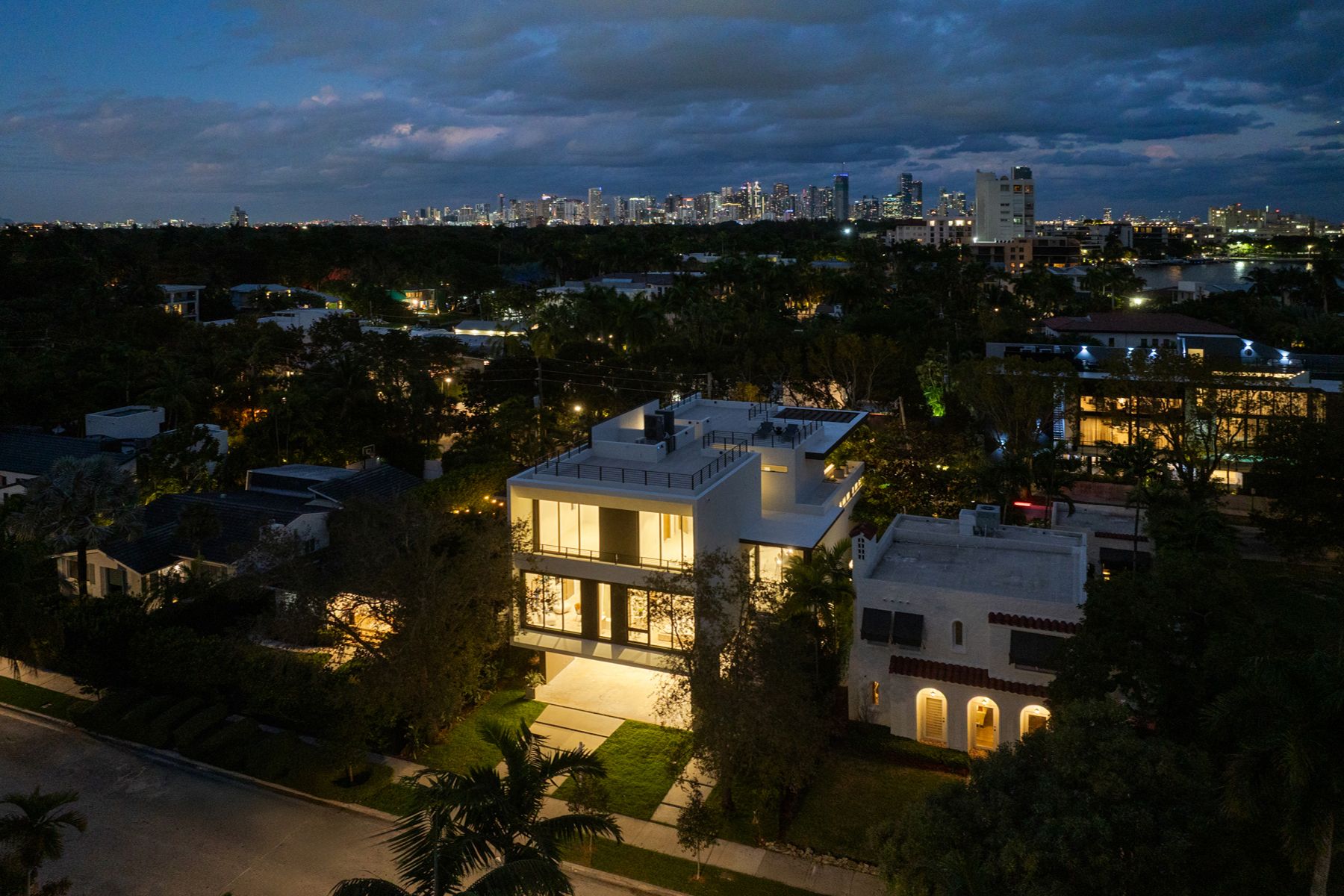 3551 Crystal Court Miami FL 33133