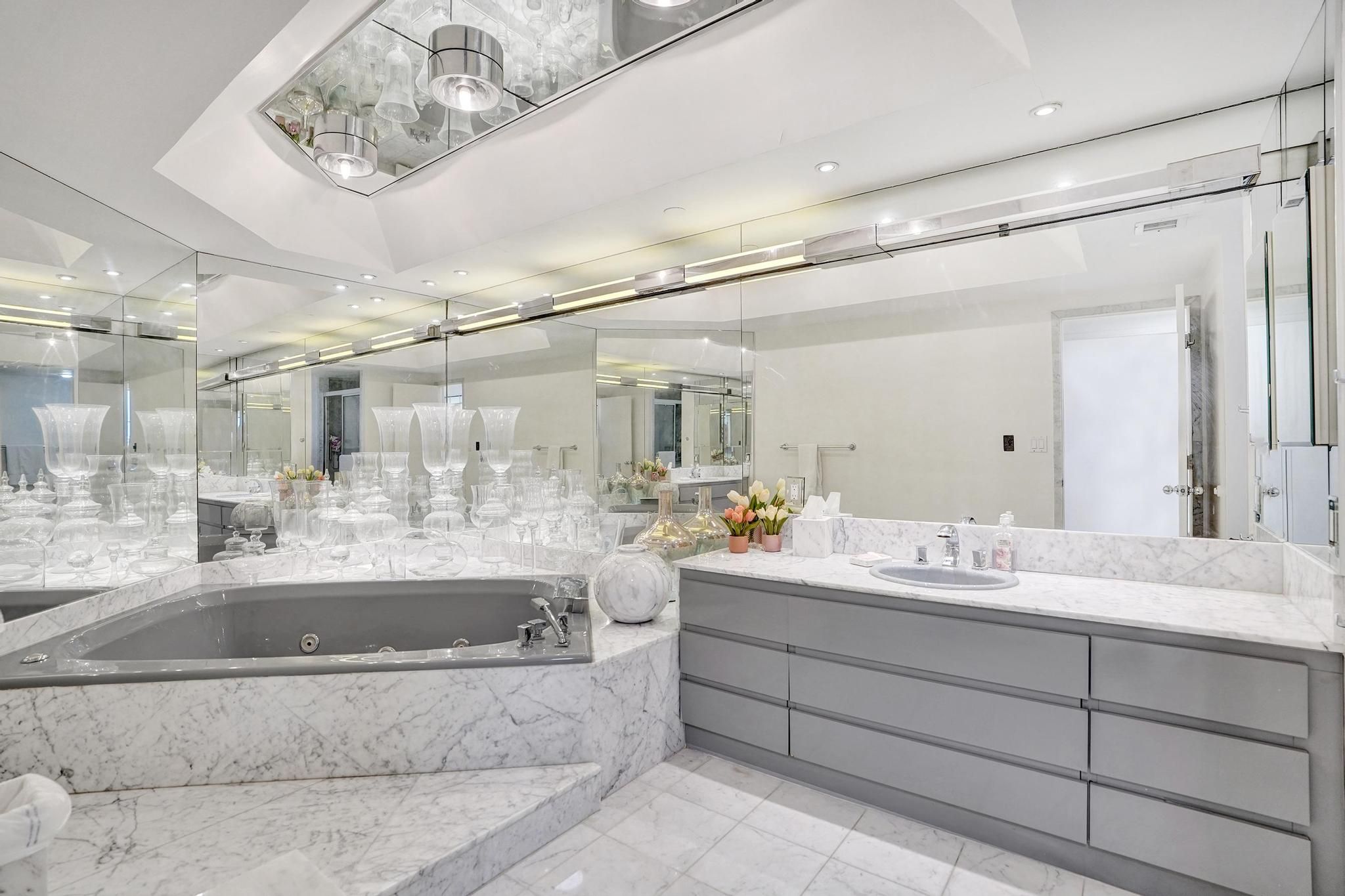 4000 Island Boulevard Aventura FL 33160