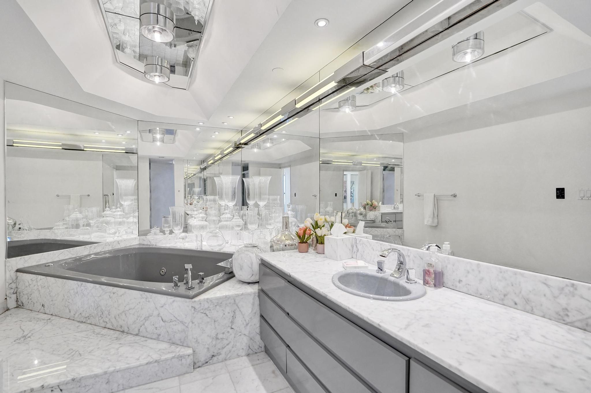4000 Island Boulevard Aventura FL 33160
