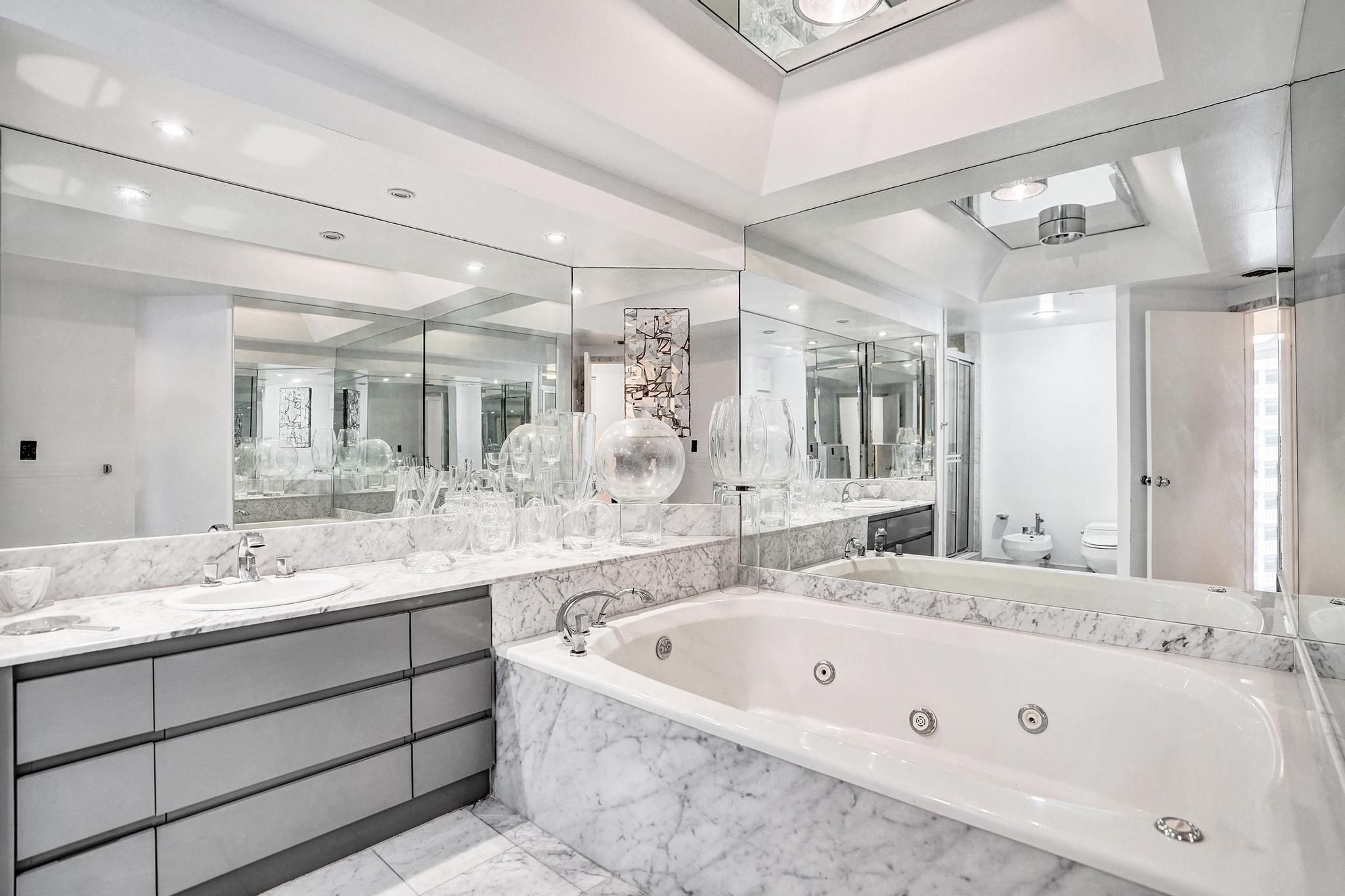 4000 Island Boulevard Aventura FL 33160