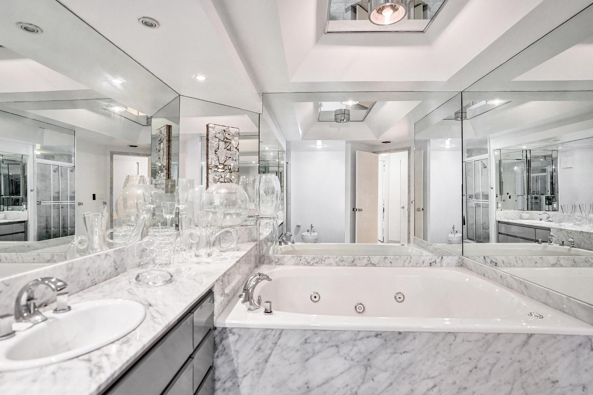 4000 Island Boulevard Aventura FL 33160