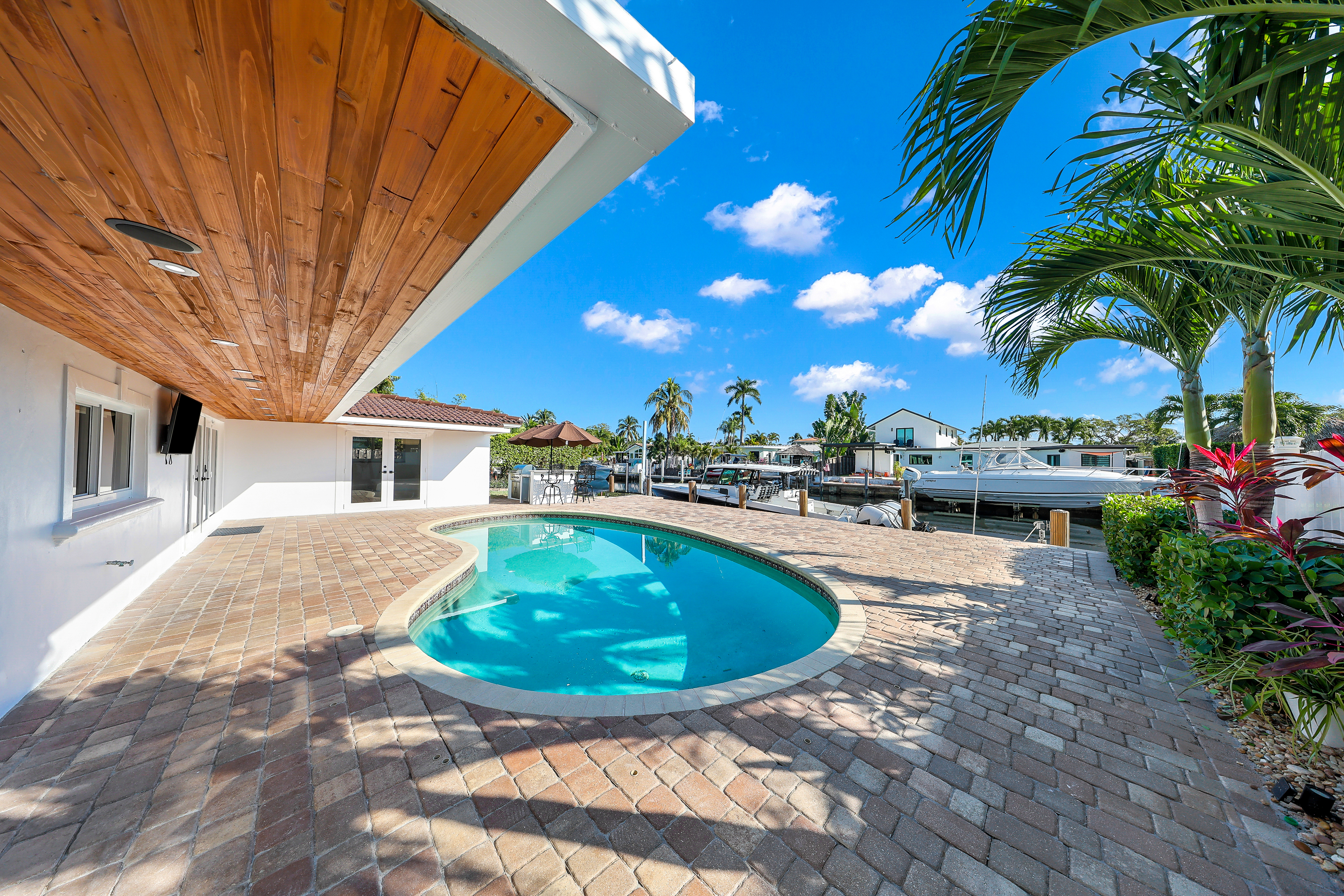 800 SE 3rd Terrace Pompano Beach FL 33060