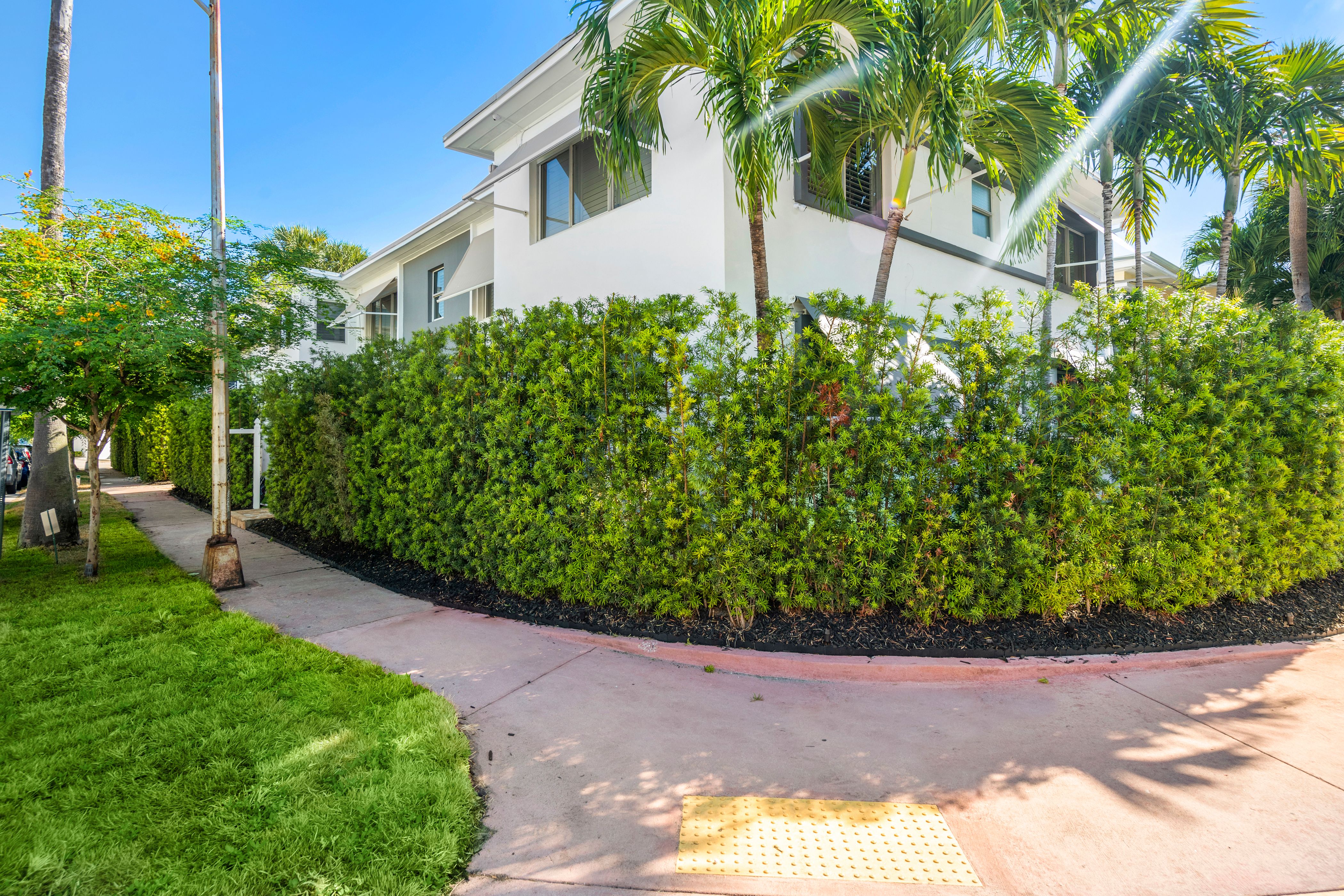 3909 Garden Avenue Miami Beach FL 33140