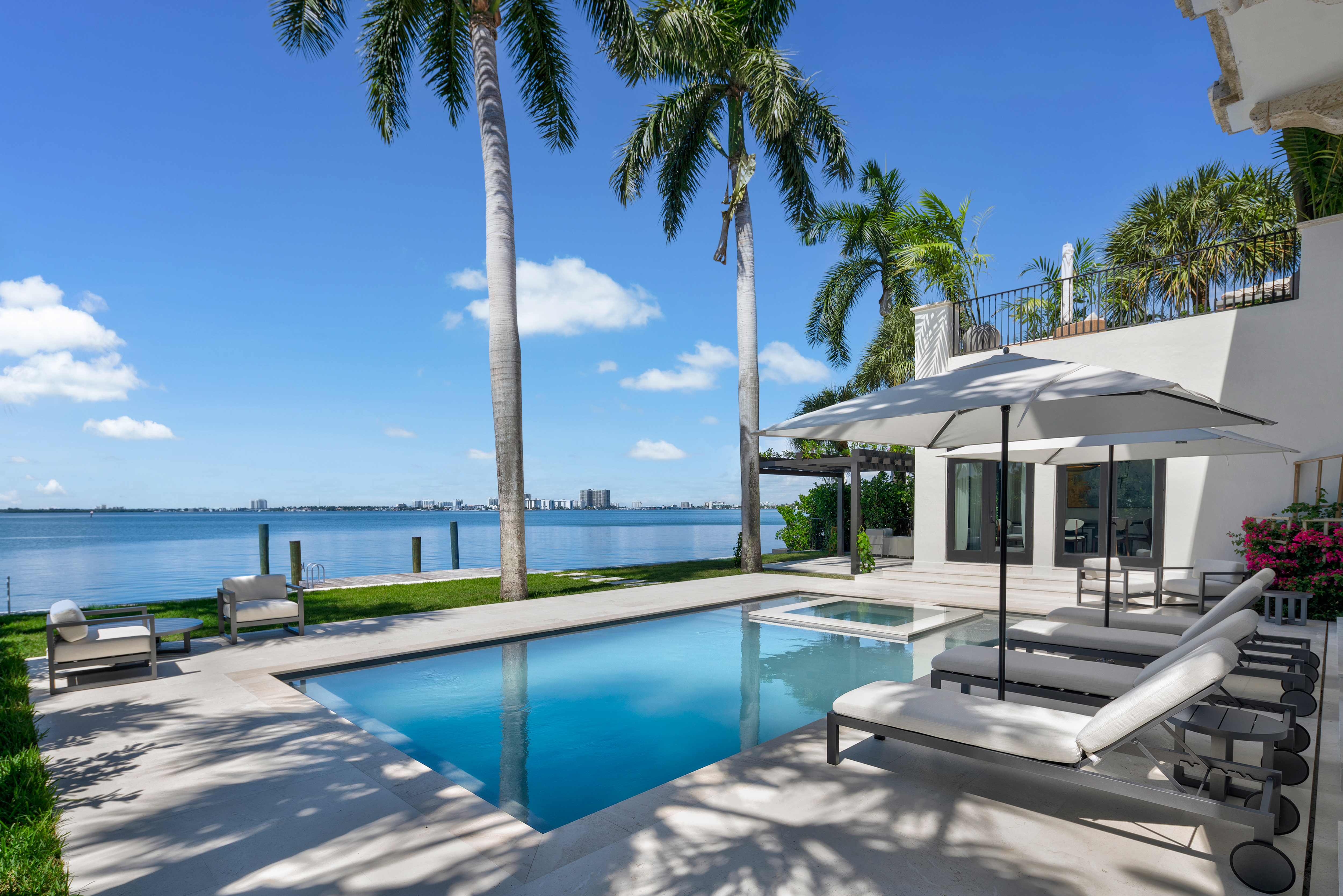 5300 N Bay Road Miami Beach FL 33140