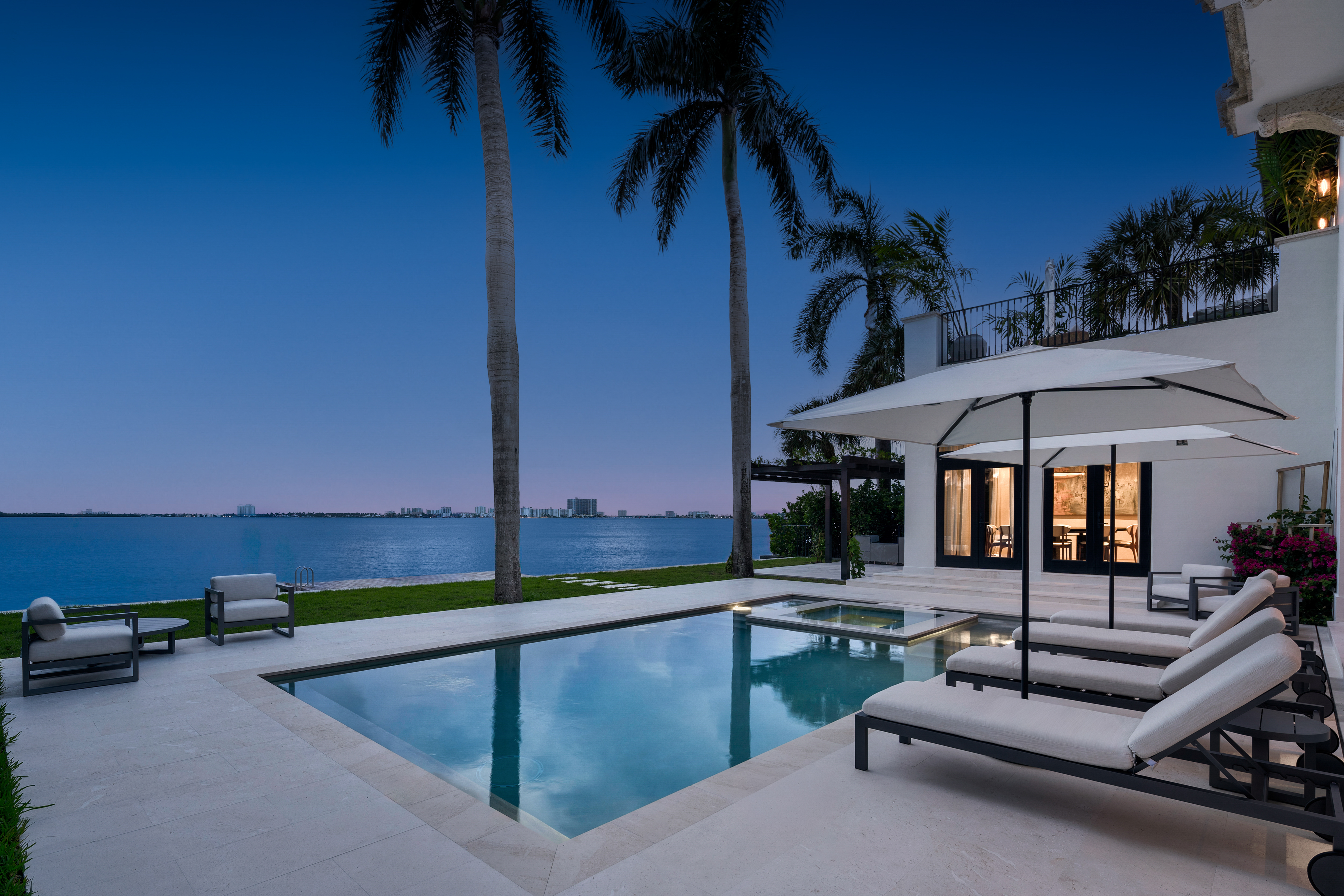 5300 N Bay Road Miami Beach FL 33140