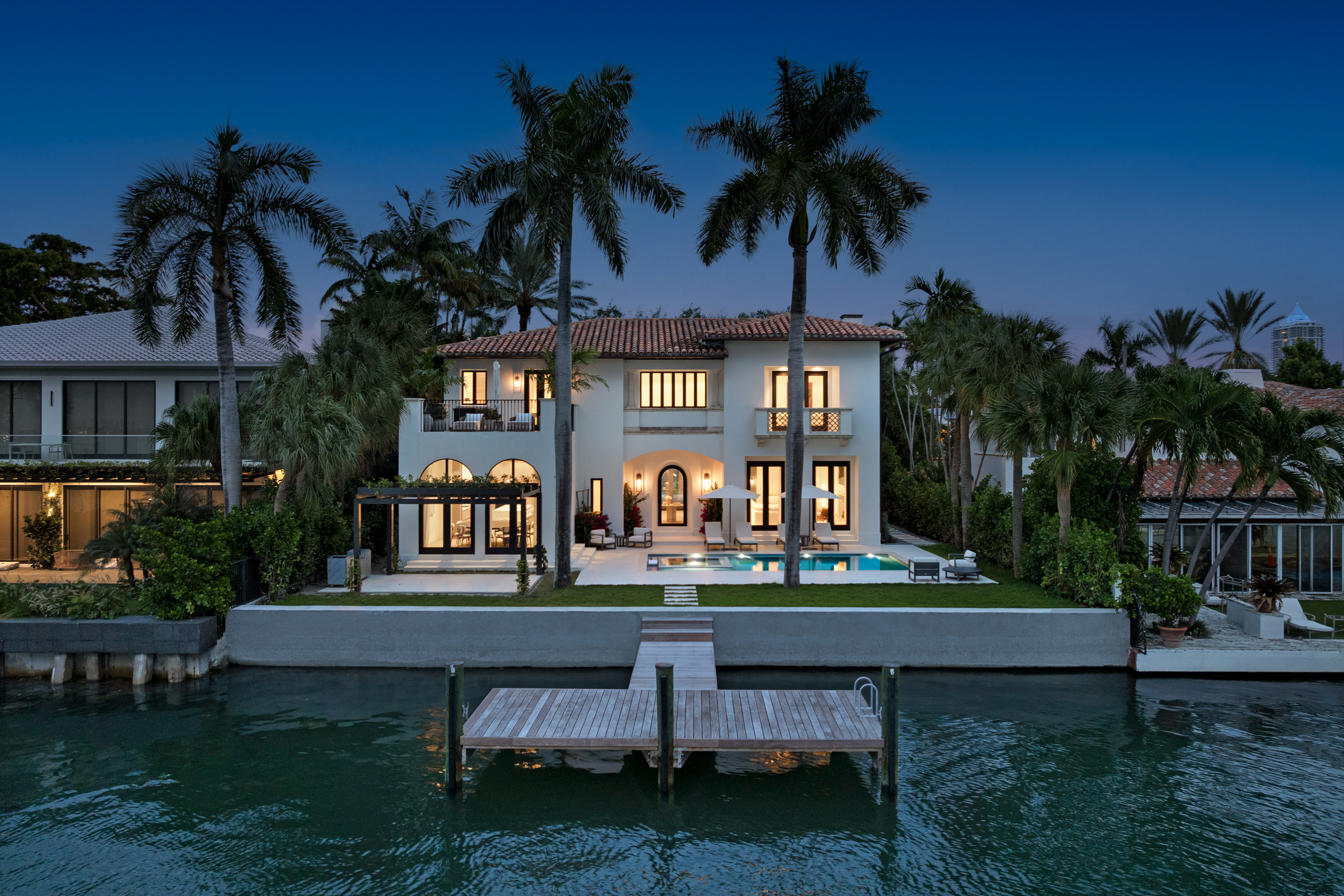 5300 N Bay Road Miami Beach FL 33140