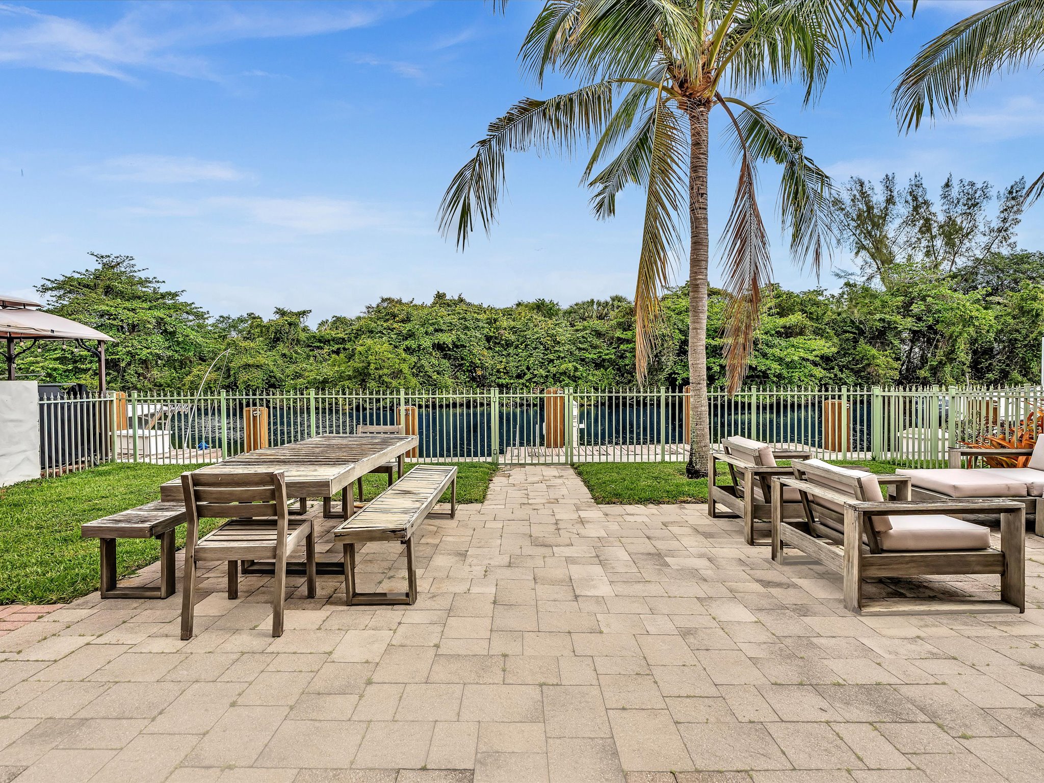 2901 Hidden Harbour Street Dania Beach FL 33312