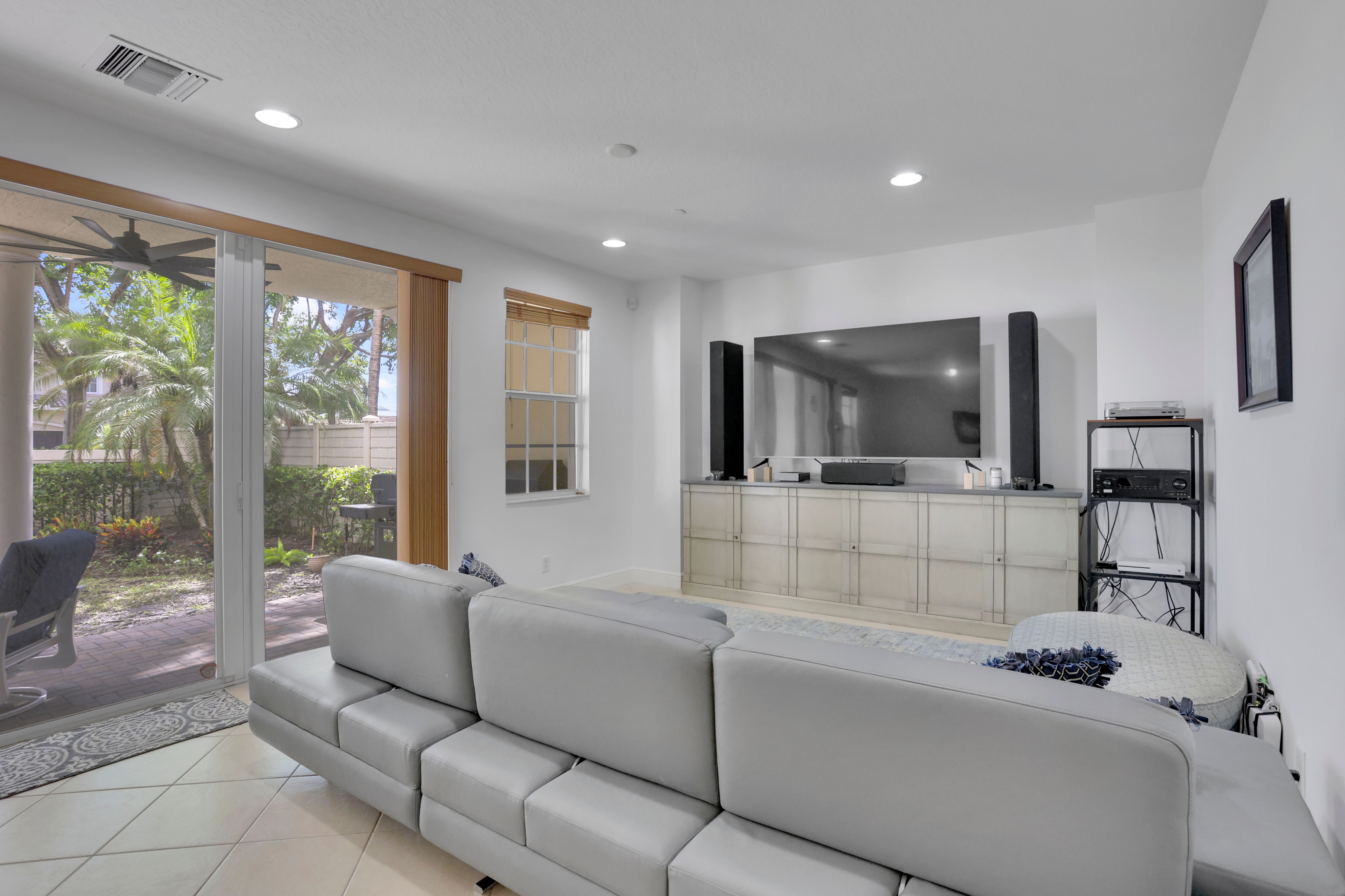 5660 NE Trieste Way Boca Raton FL 33487