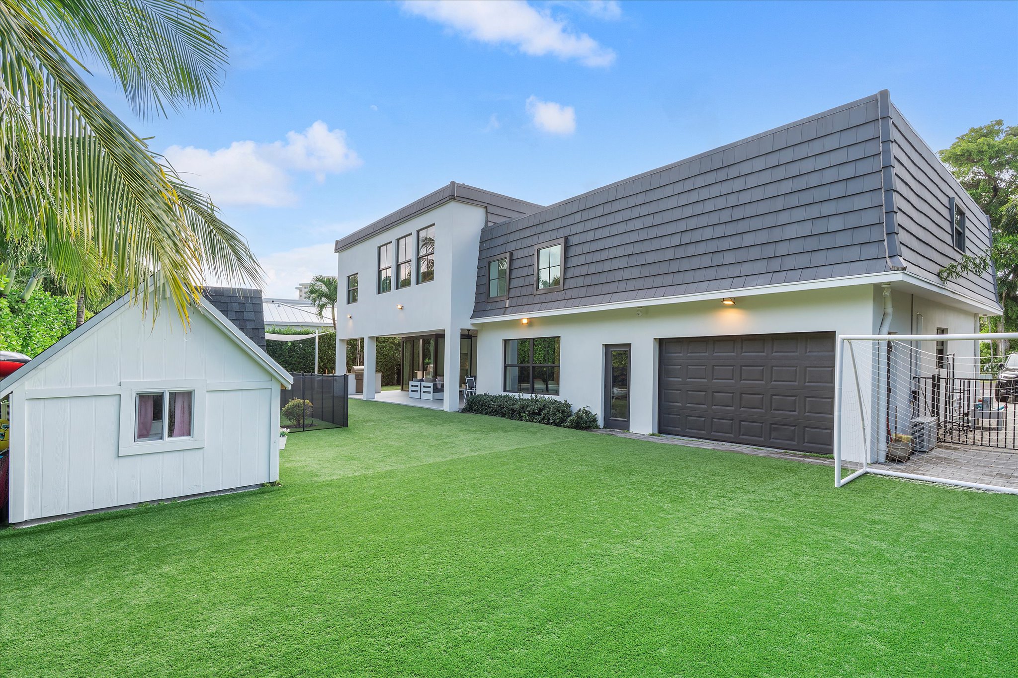 9 Tahoe Lane Sea Ranch Lakes FL 33308