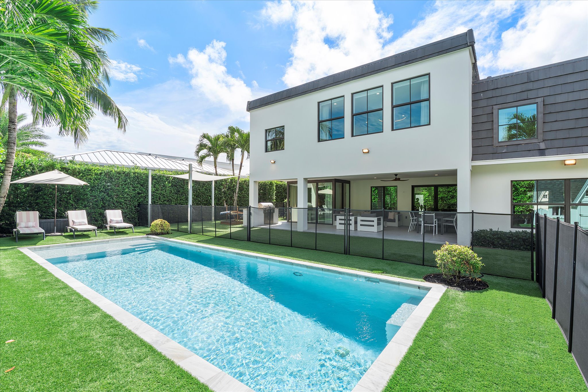9 Tahoe Lane Sea Ranch Lakes FL 33308