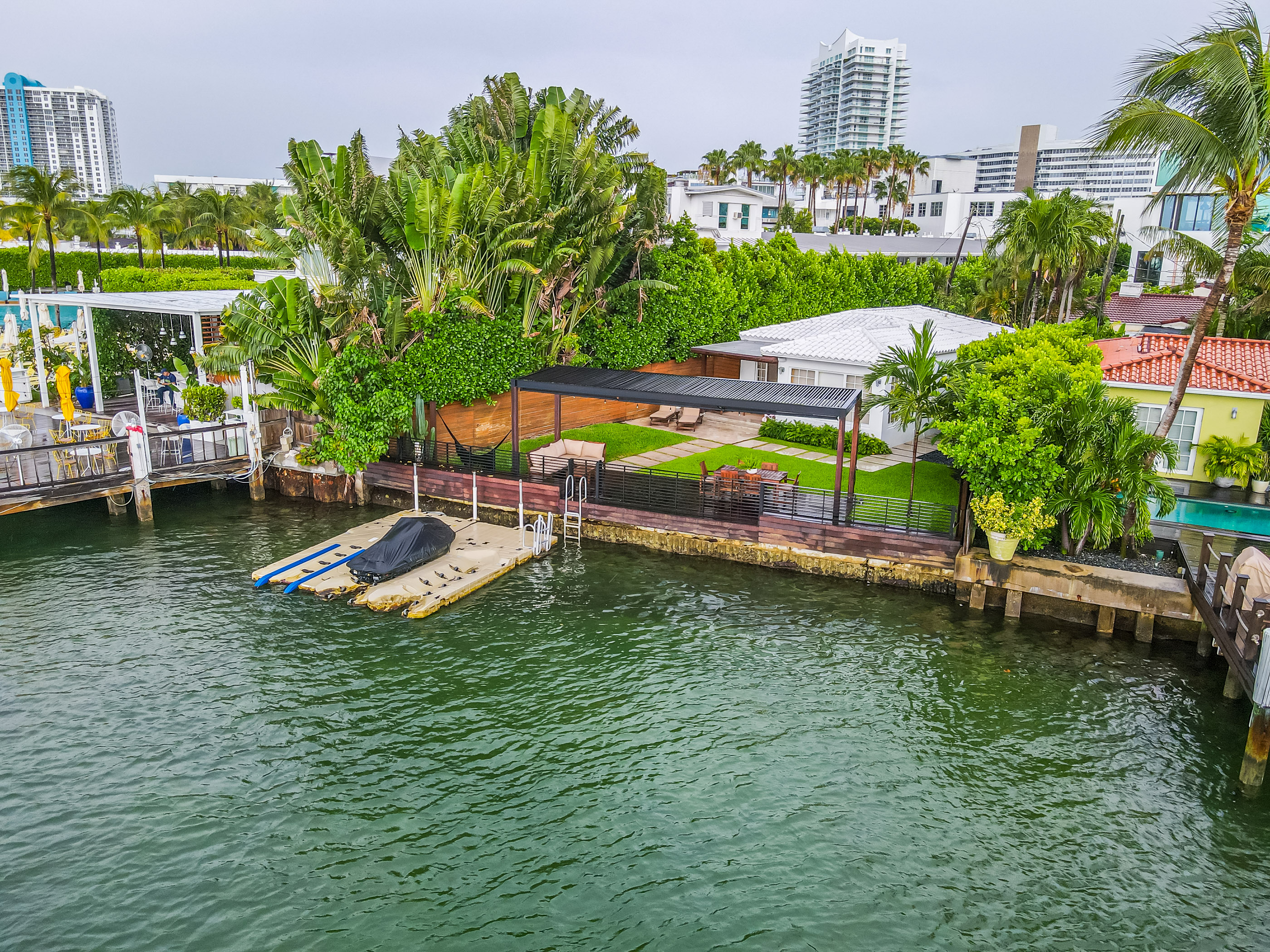 8 Century Lane Miami Beach FL 33139