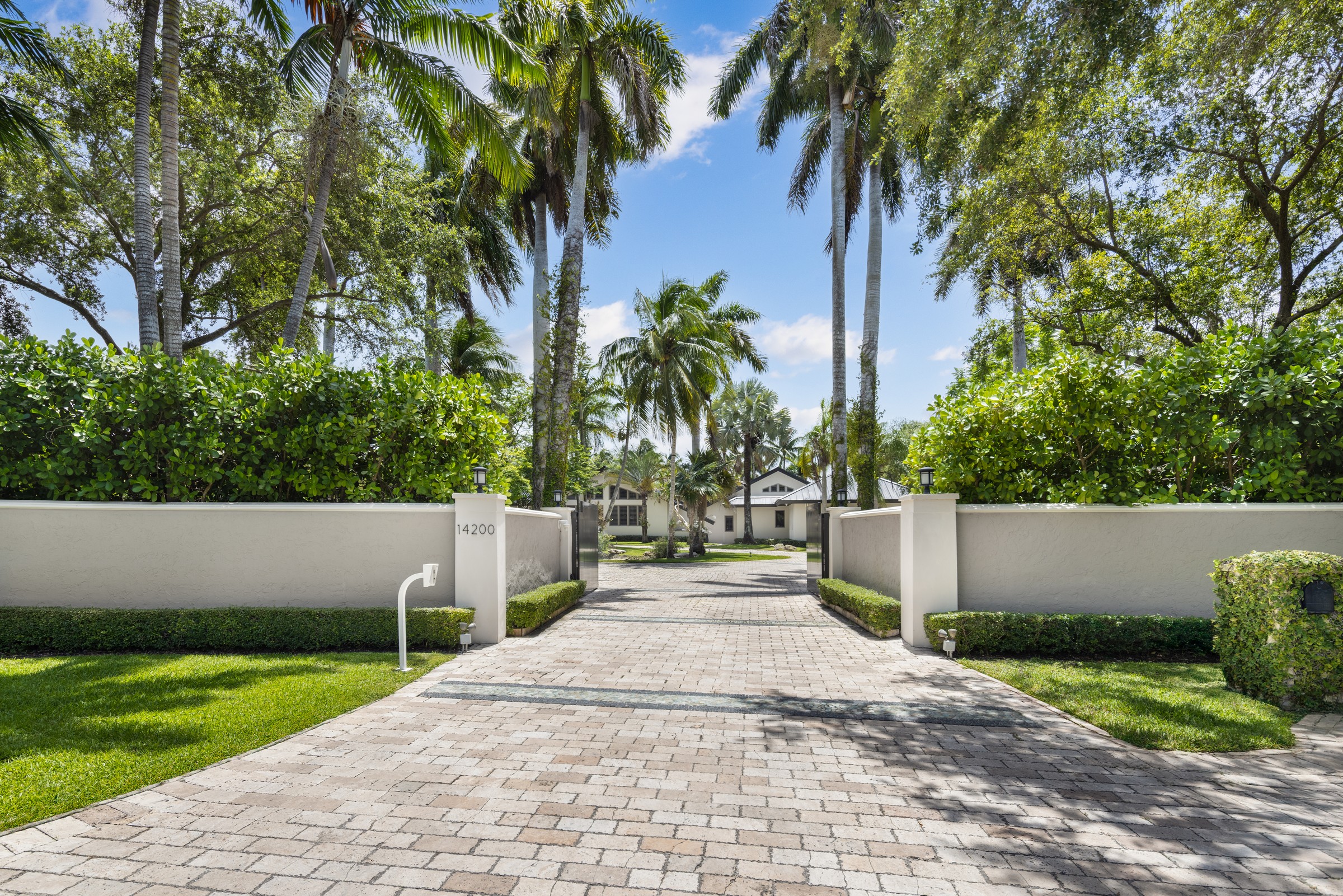 14200 Farmer Road Palmetto Bay FL 33158