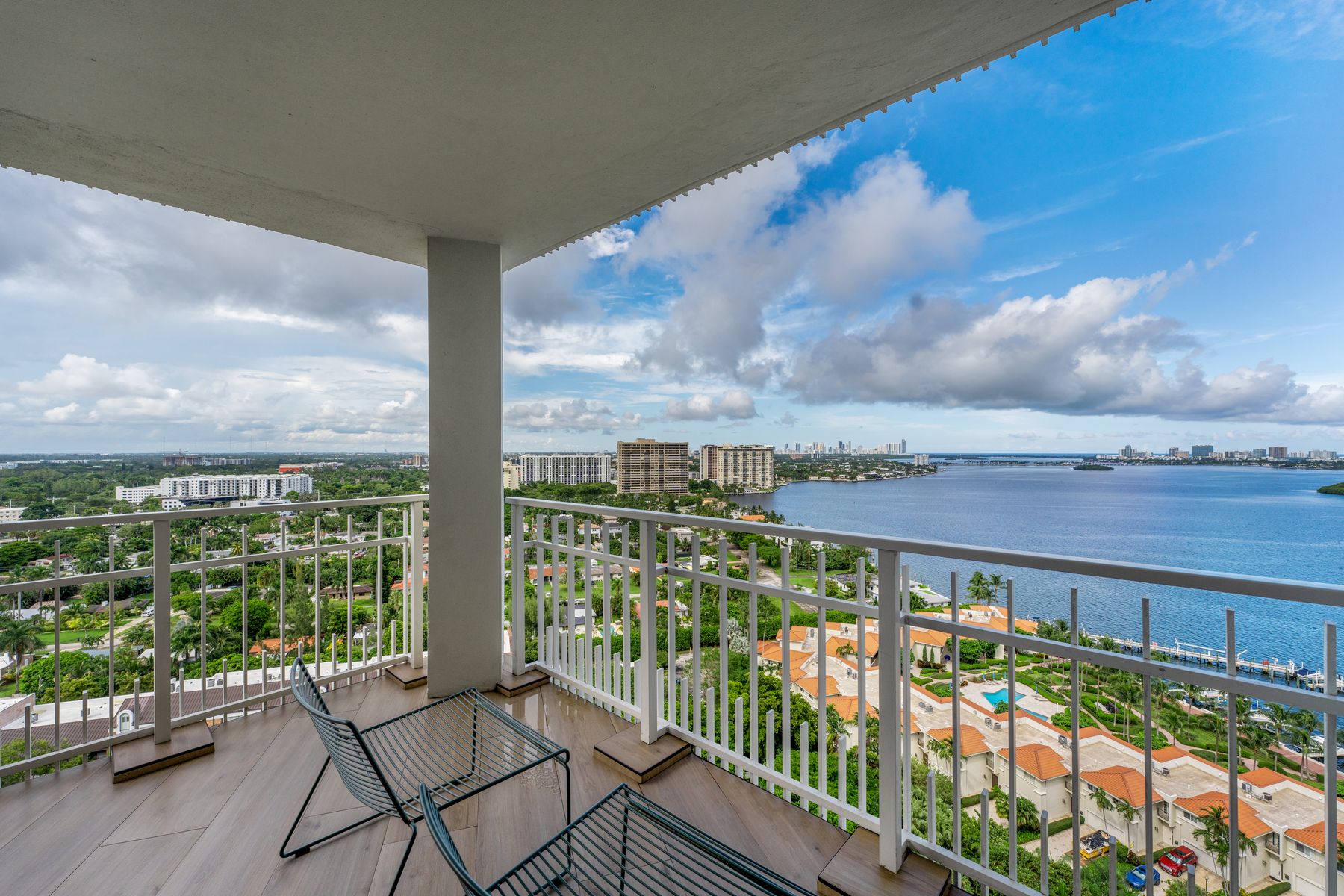 4000 Towerside Terrace Miami FL 33138