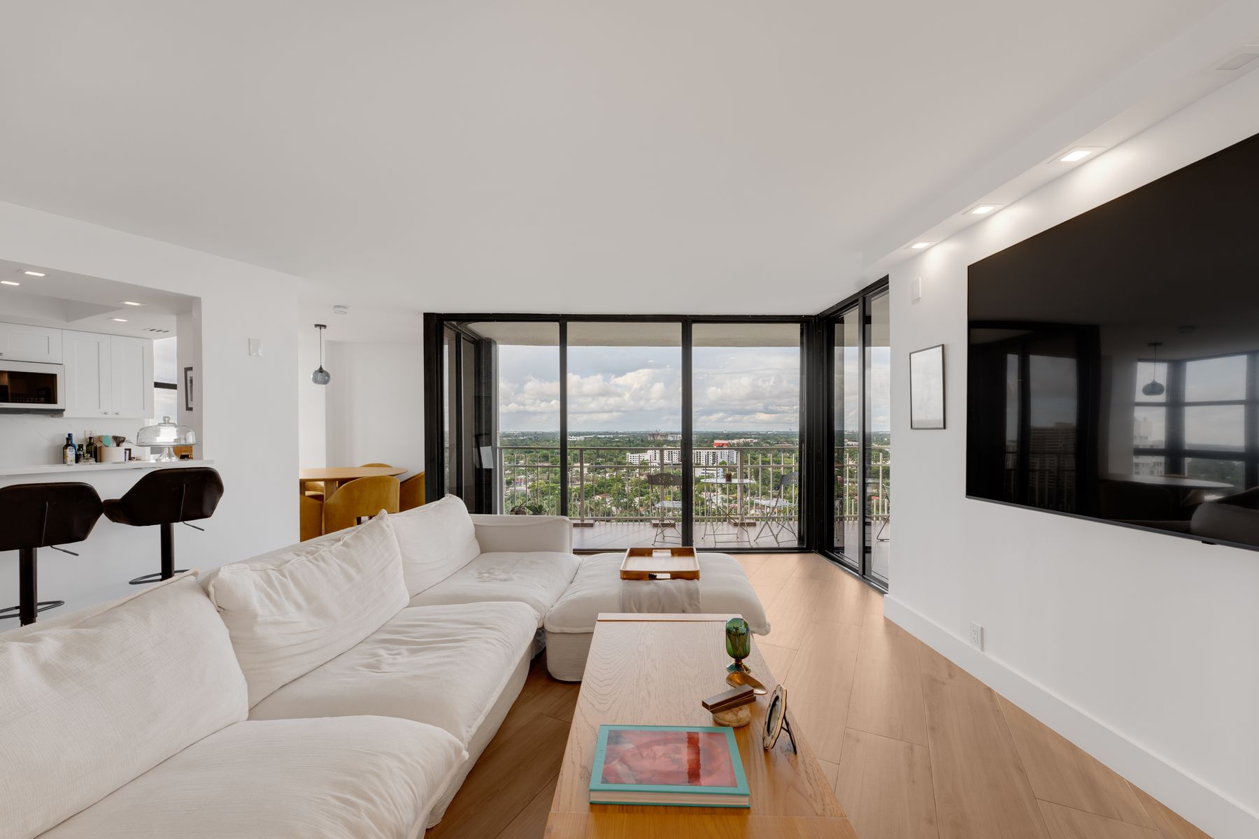 4000 Towerside Terrace Miami FL 33138