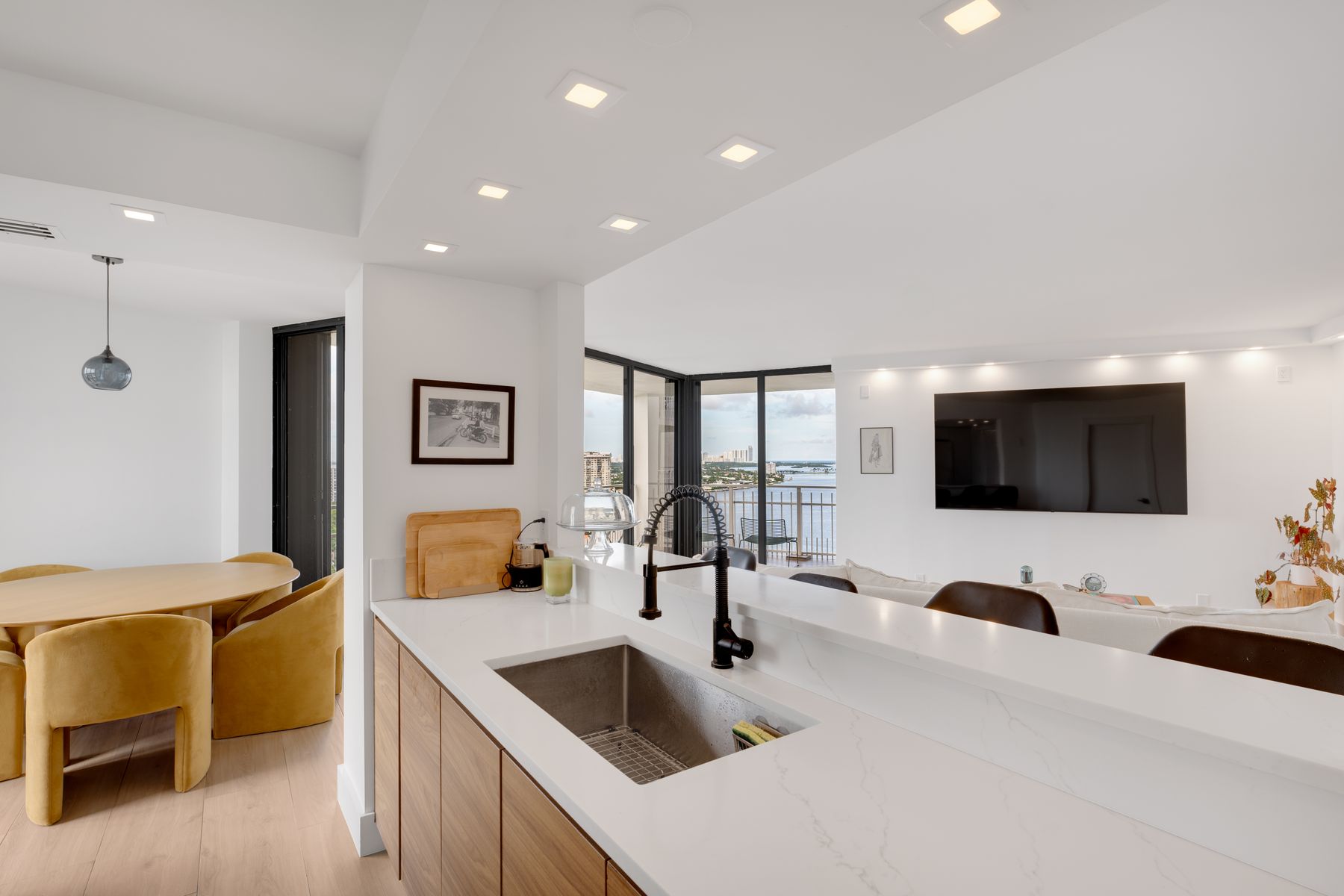 4000 Towerside Terrace Miami FL 33138