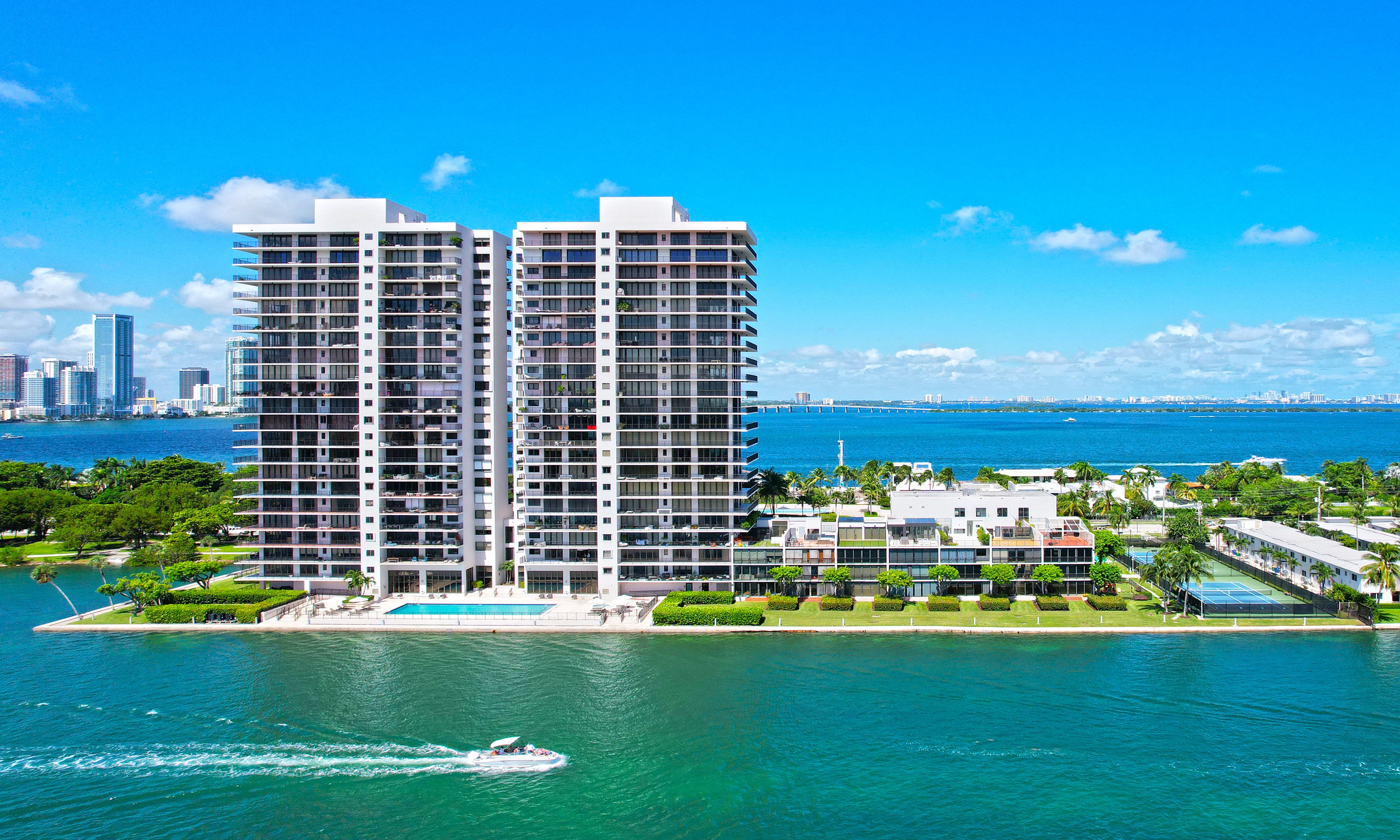 1000 Venetian Way Miami FL 33139
