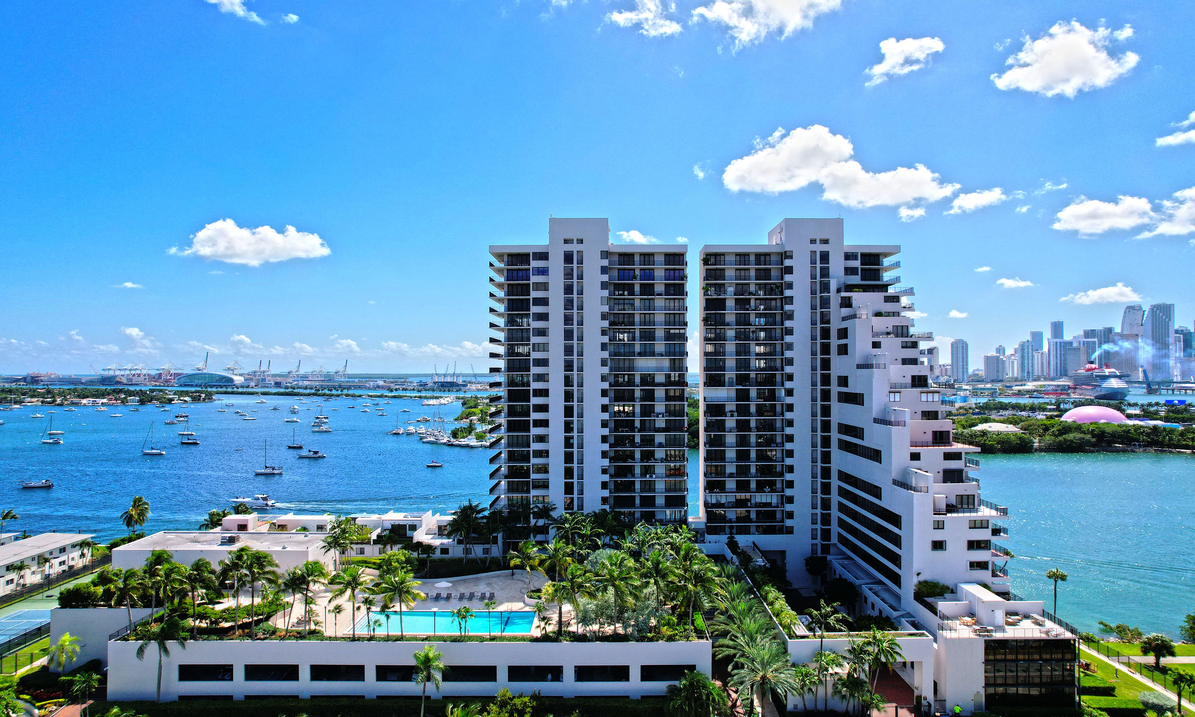 1000 Venetian Way Miami FL 33139