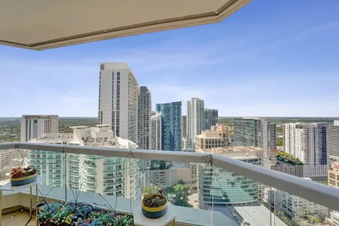 411 N New River Drive E Fort Lauderdale FL 33301