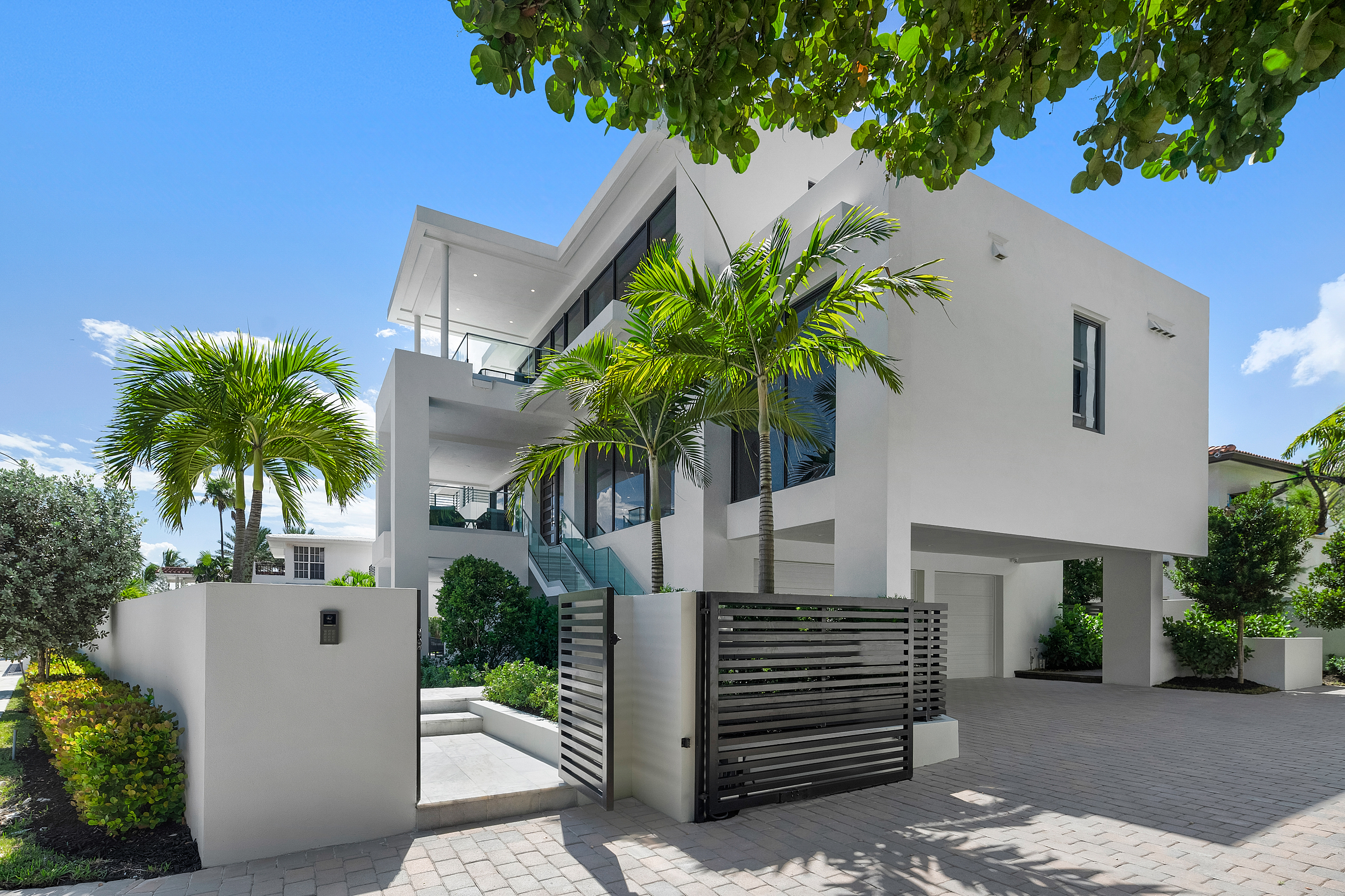 1813 N Fort Lauderdale Beach Boulevard Fort Lauderdale FL 33305
