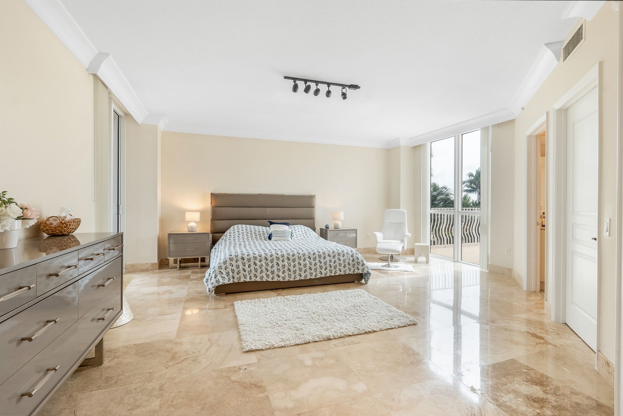 1460 S Ocean Boulevard Lauderdale By The Sea FL 33062