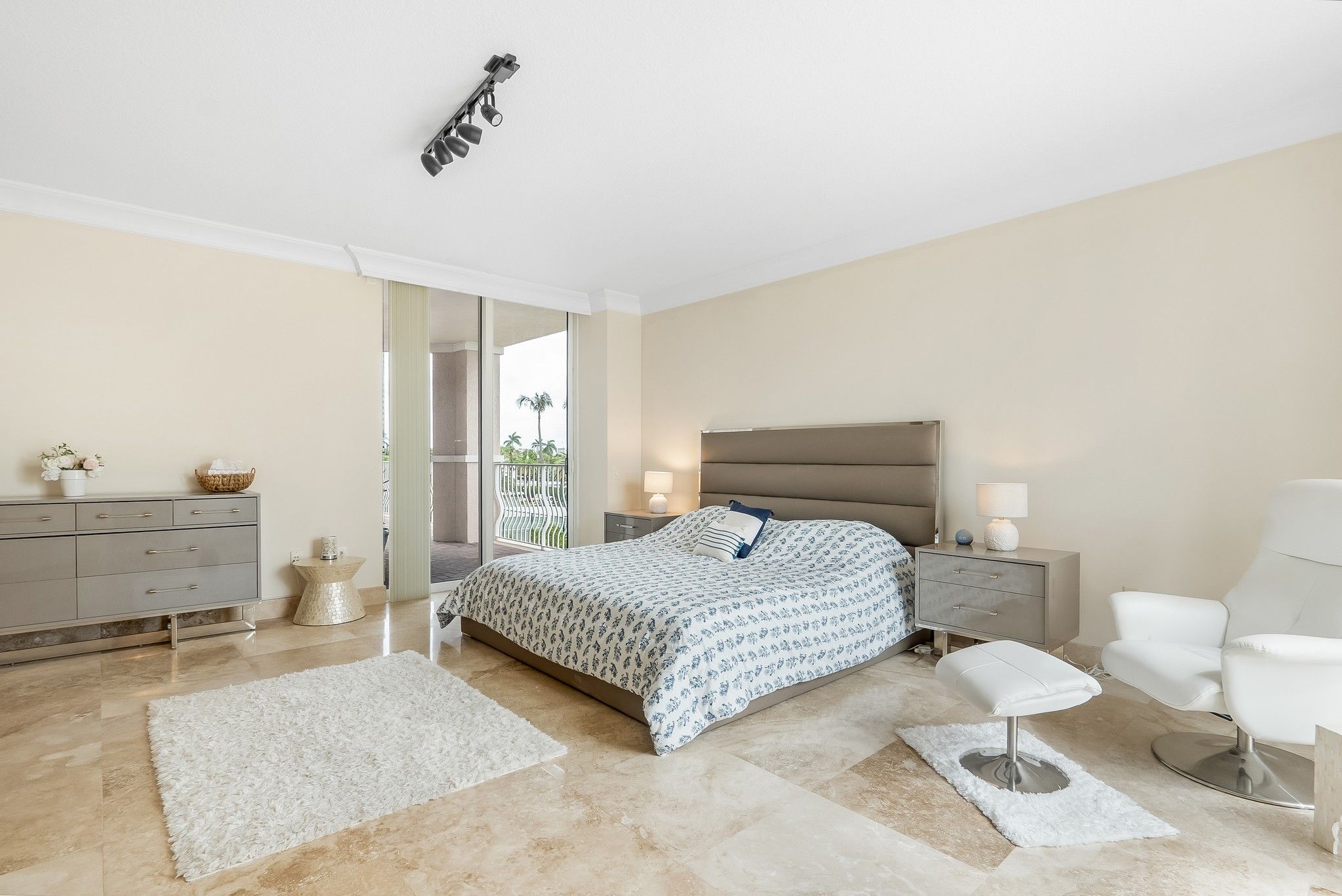 1460 S Ocean Boulevard Lauderdale By The Sea FL 33062