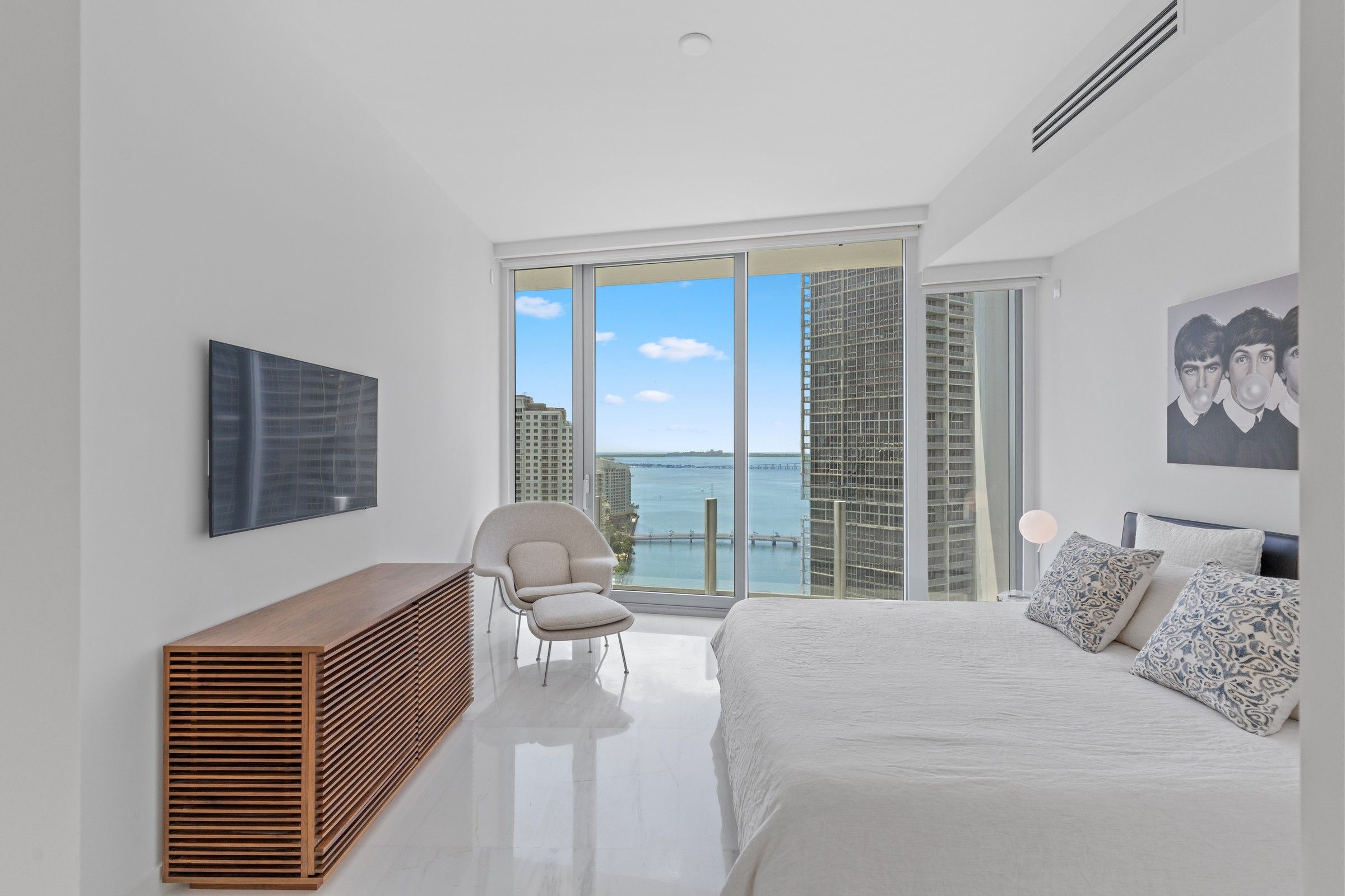 300 Biscayne Blvd Way Miami FL 33131
