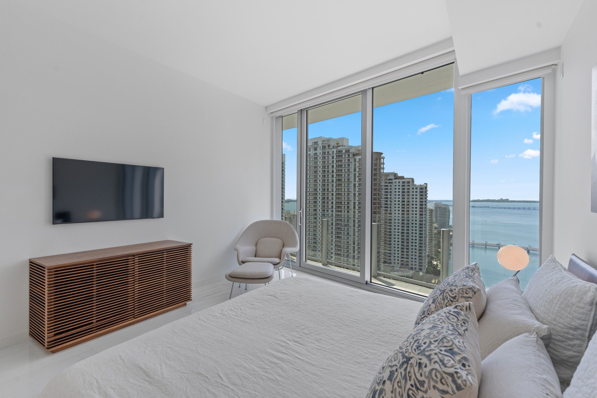 300 Biscayne Blvd Way Miami FL 33131