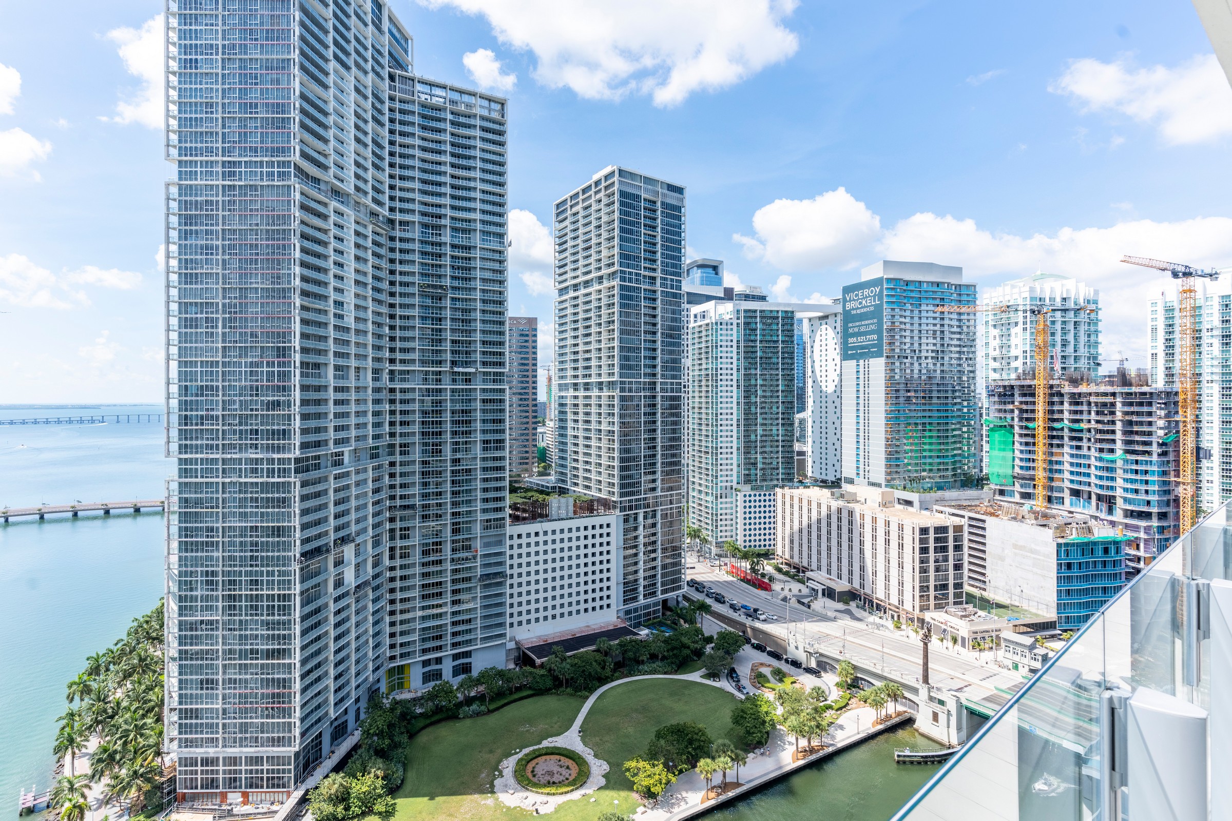 300 Biscayne Blvd Way Miami FL 33131