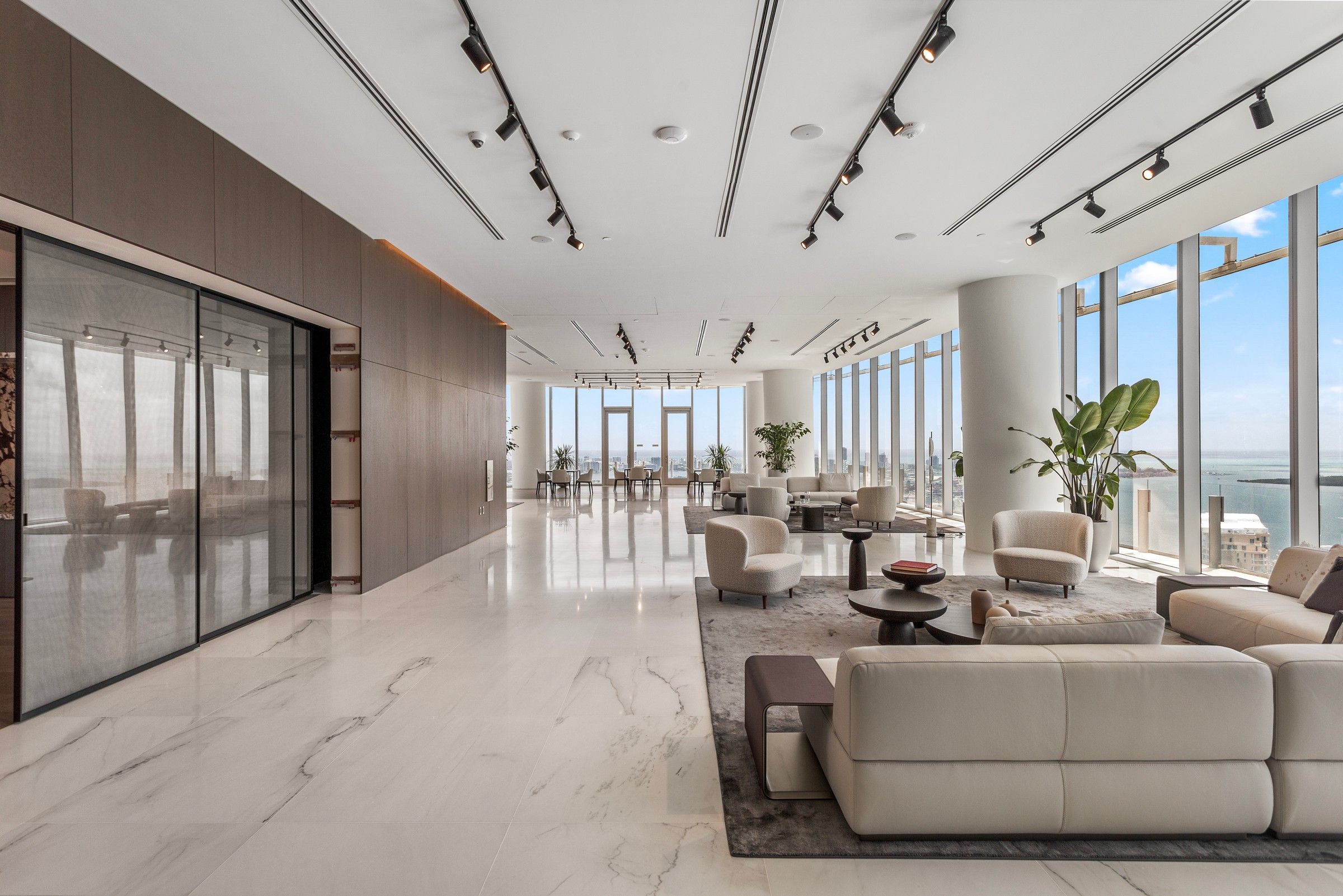 300 Biscayne Blvd Way Miami FL 33131