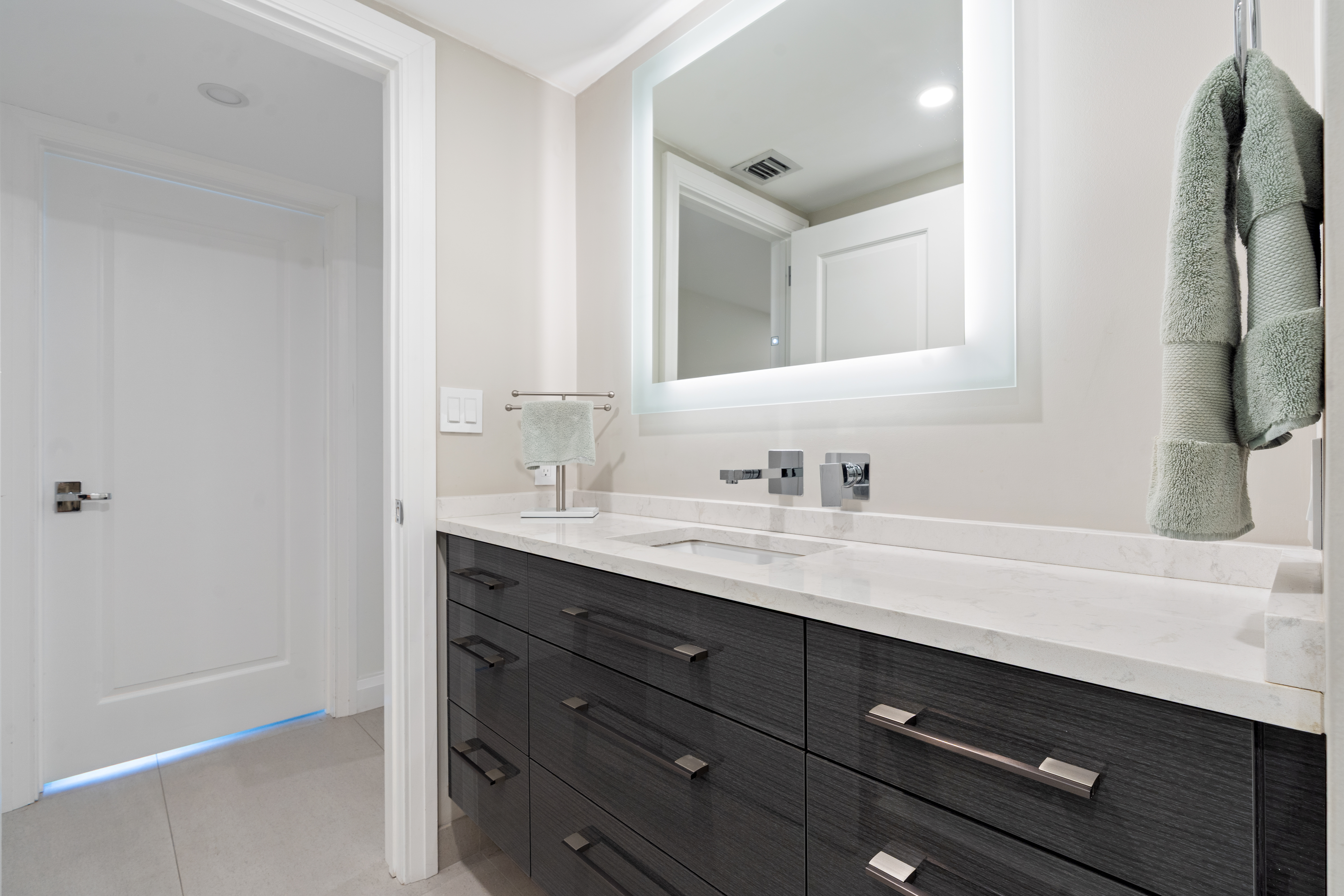2100 S Ocean Lane Fort Lauderdale FL 33316
