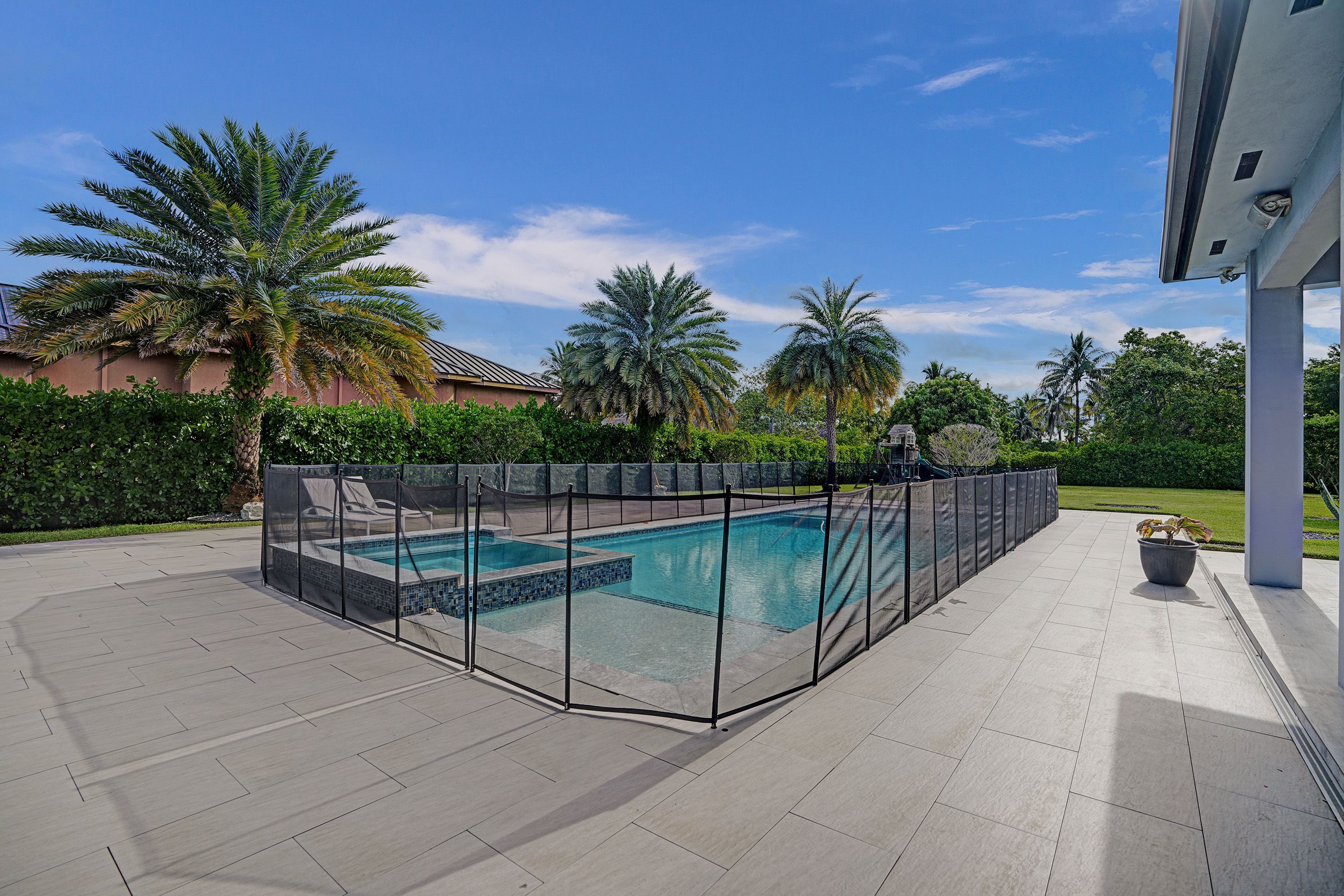 411 NW 125th Avenue Miami FL 33182