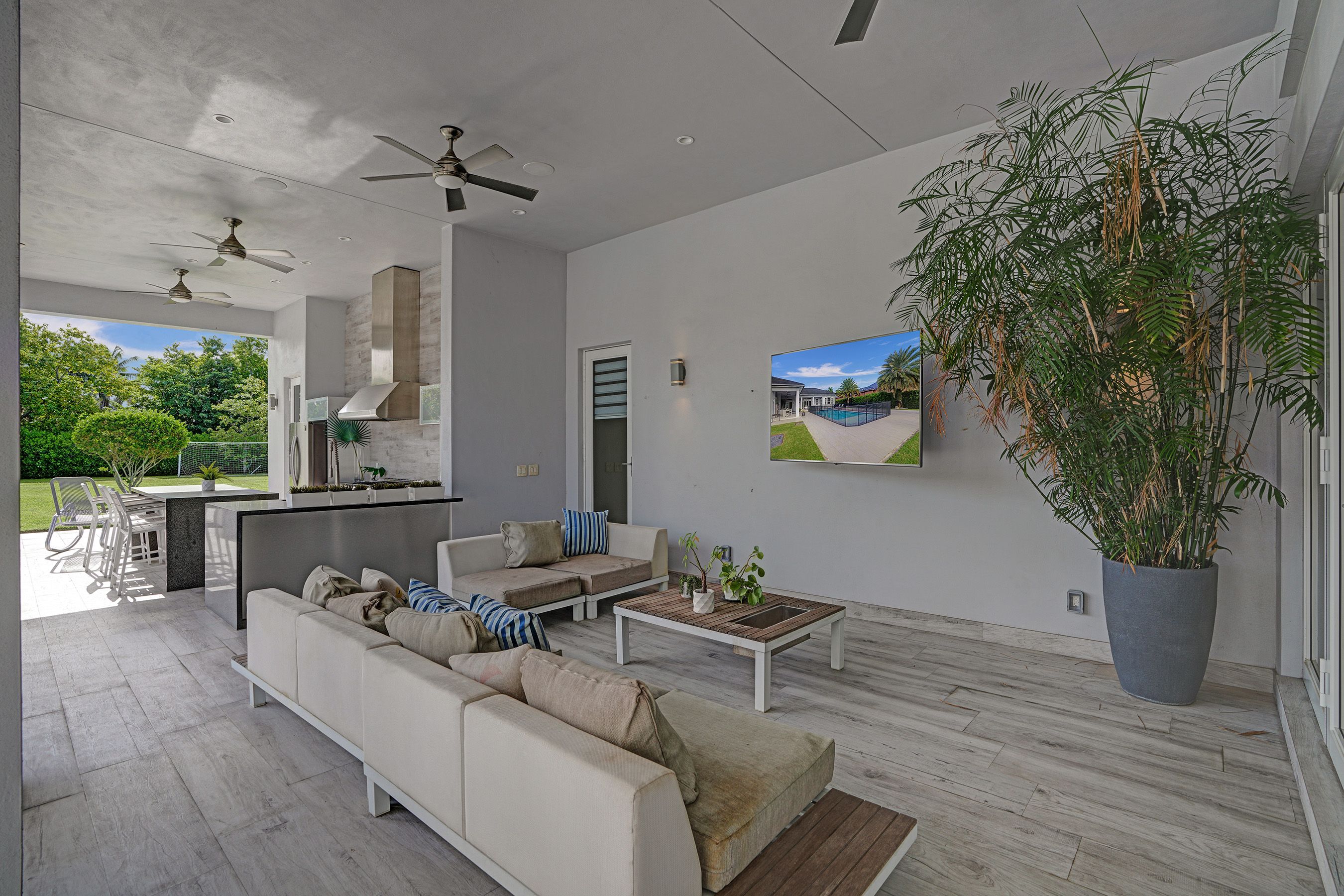 411 NW 125th Avenue Miami FL 33182