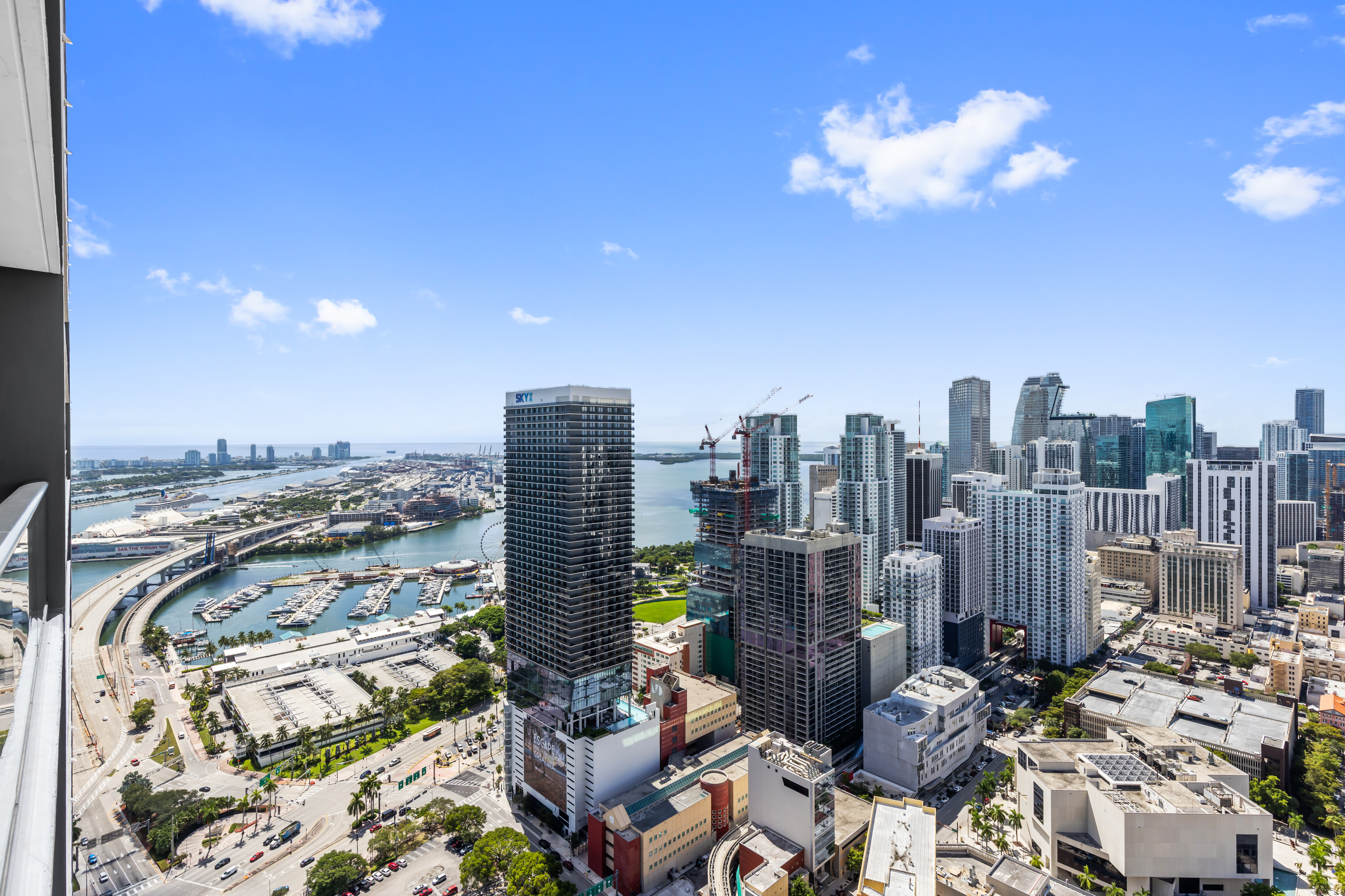 601 NE 1st Avenue Miami FL 33132
