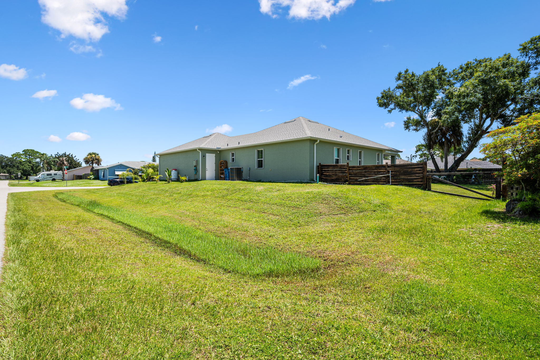 898 Gera Avenue NW Palm Bay FL 32907