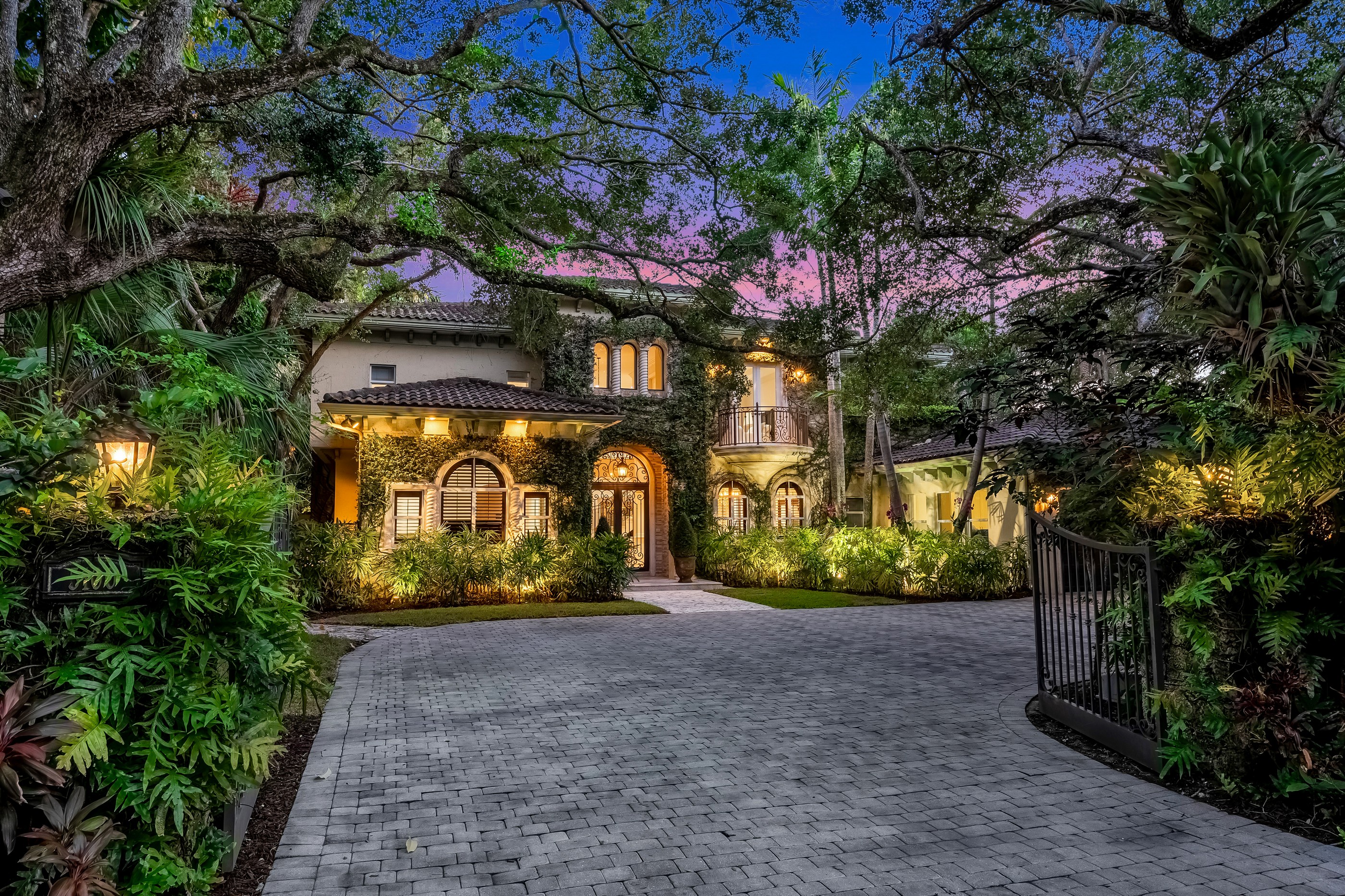 5100 SW 86th Street Miami FL 33143