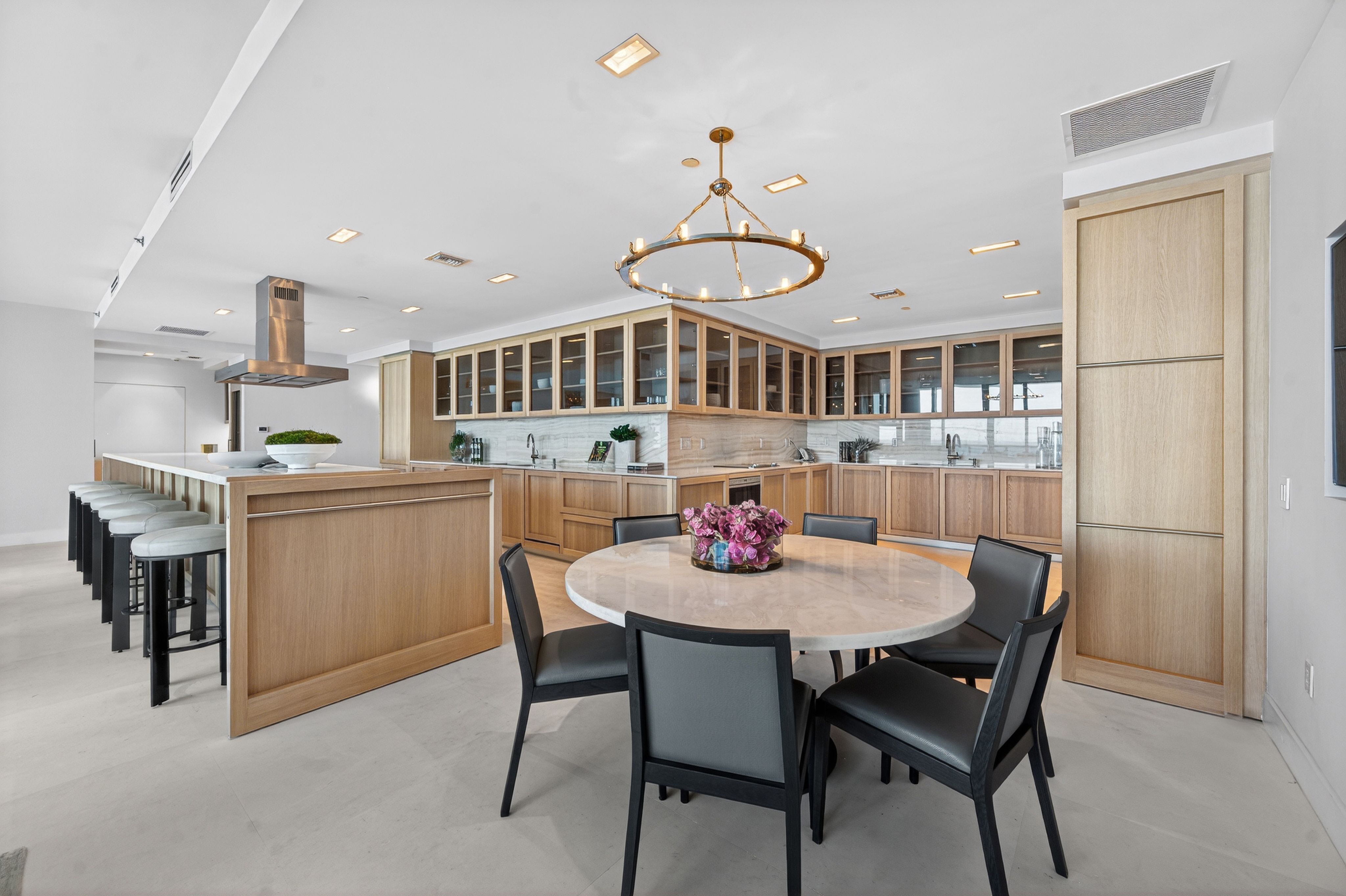 5959 Collins Avenue Miami Beach FL 33140