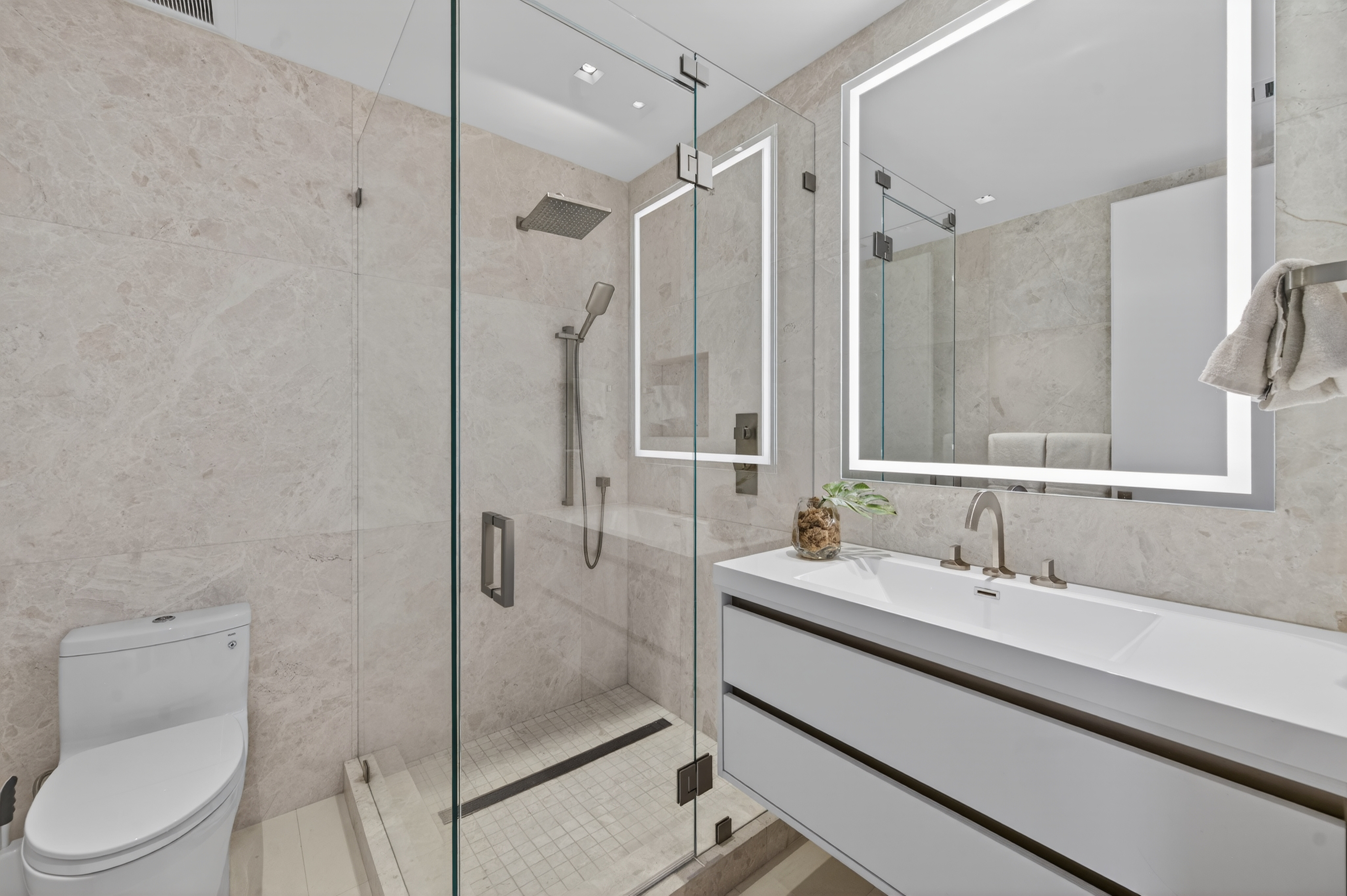 5959 Collins Avenue Miami Beach FL 33140