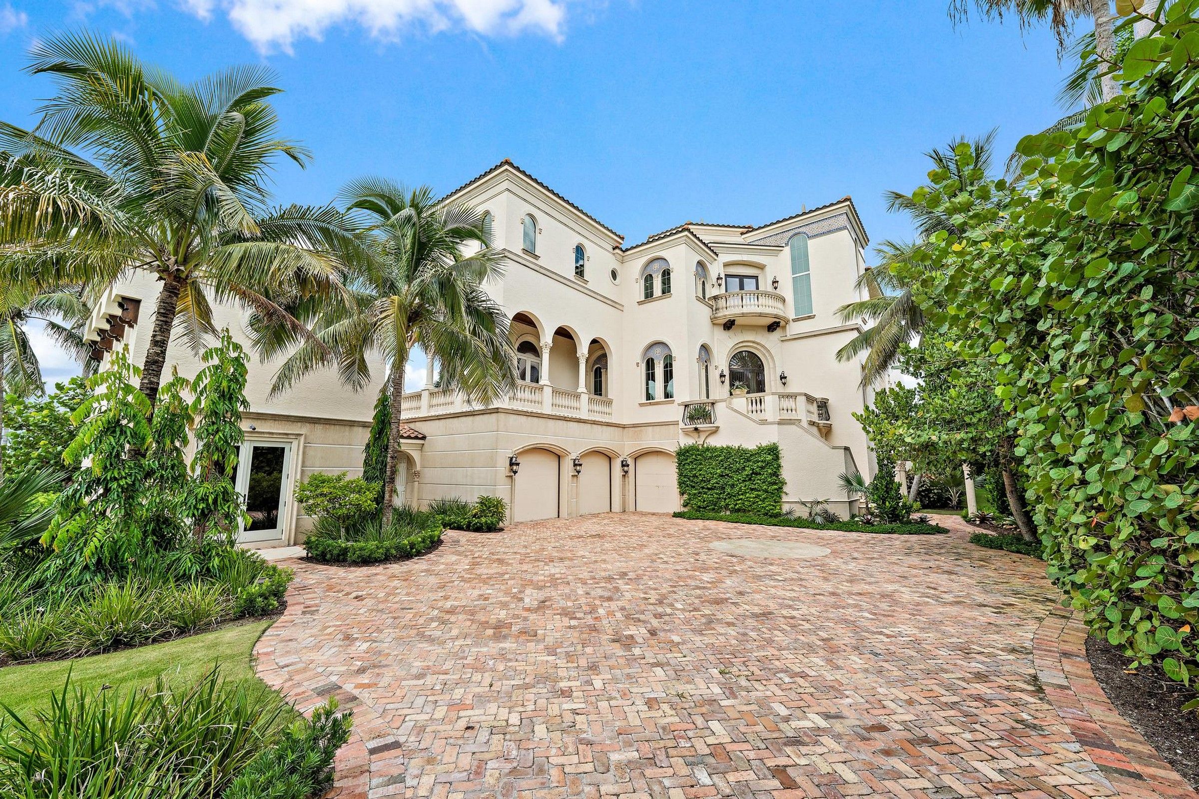 1025 NE Doubloon Drive Stuart FL 34996