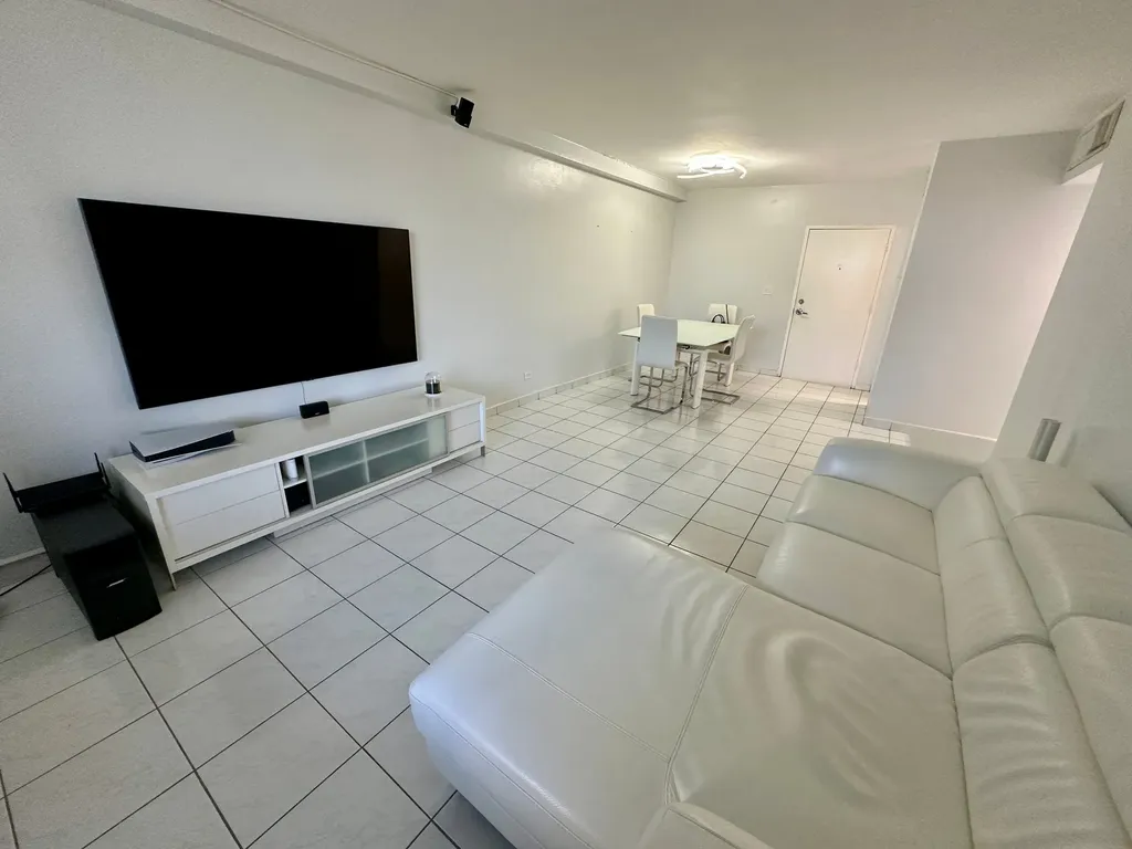 7441 Wayne Avenue Miami FL 33141