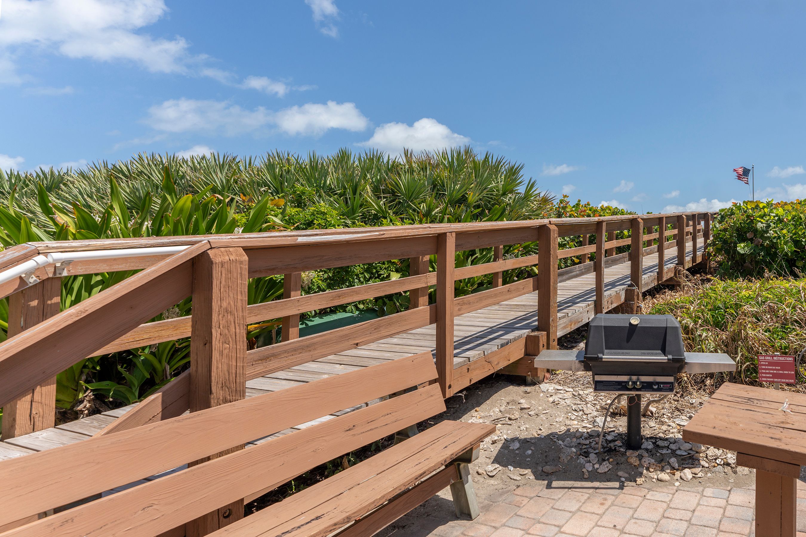 2571 NE Ocean Boulevard Stuart FL 34996