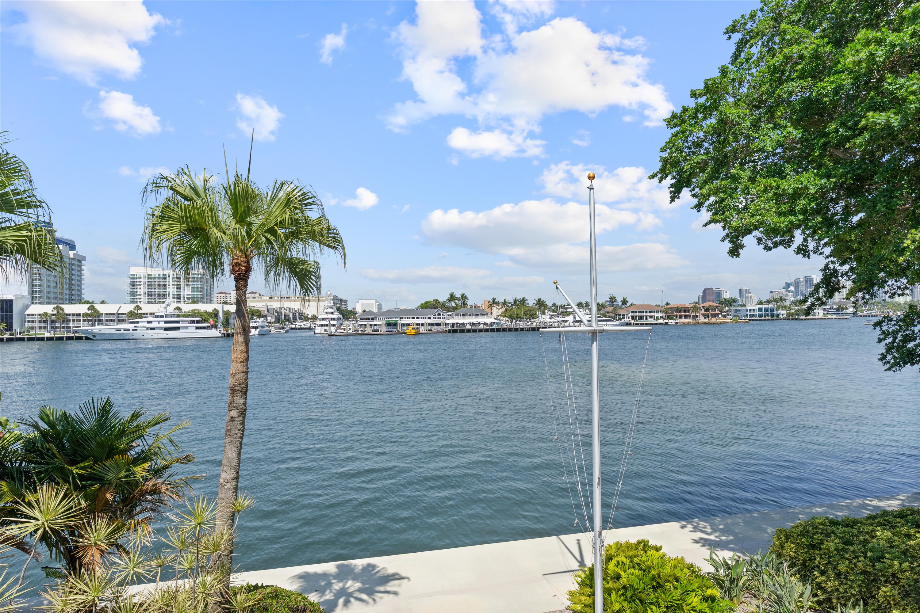 2500 Mercedes Drive Fort Lauderdale FL 33316