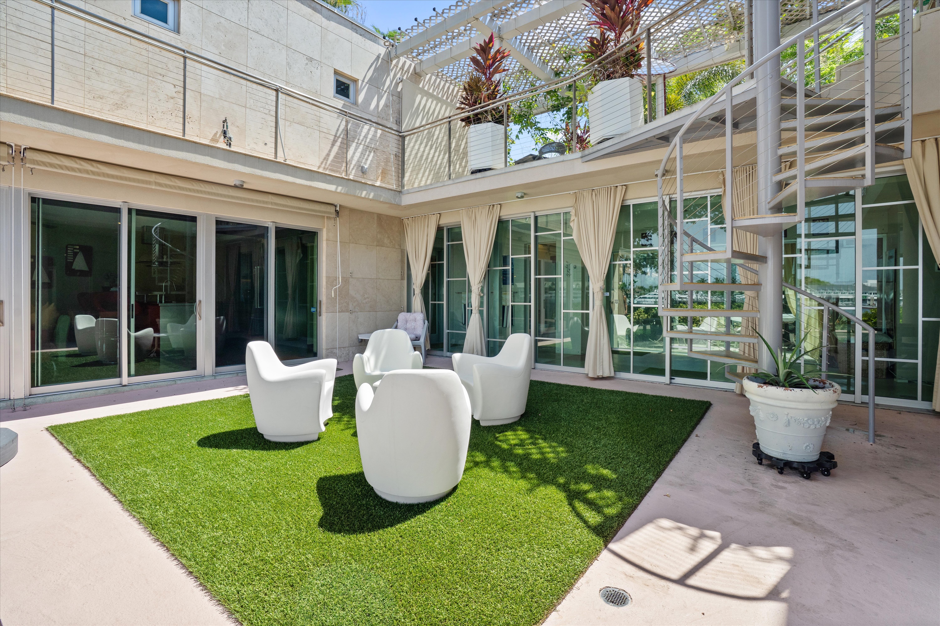 2500 Mercedes Drive Fort Lauderdale FL 33316