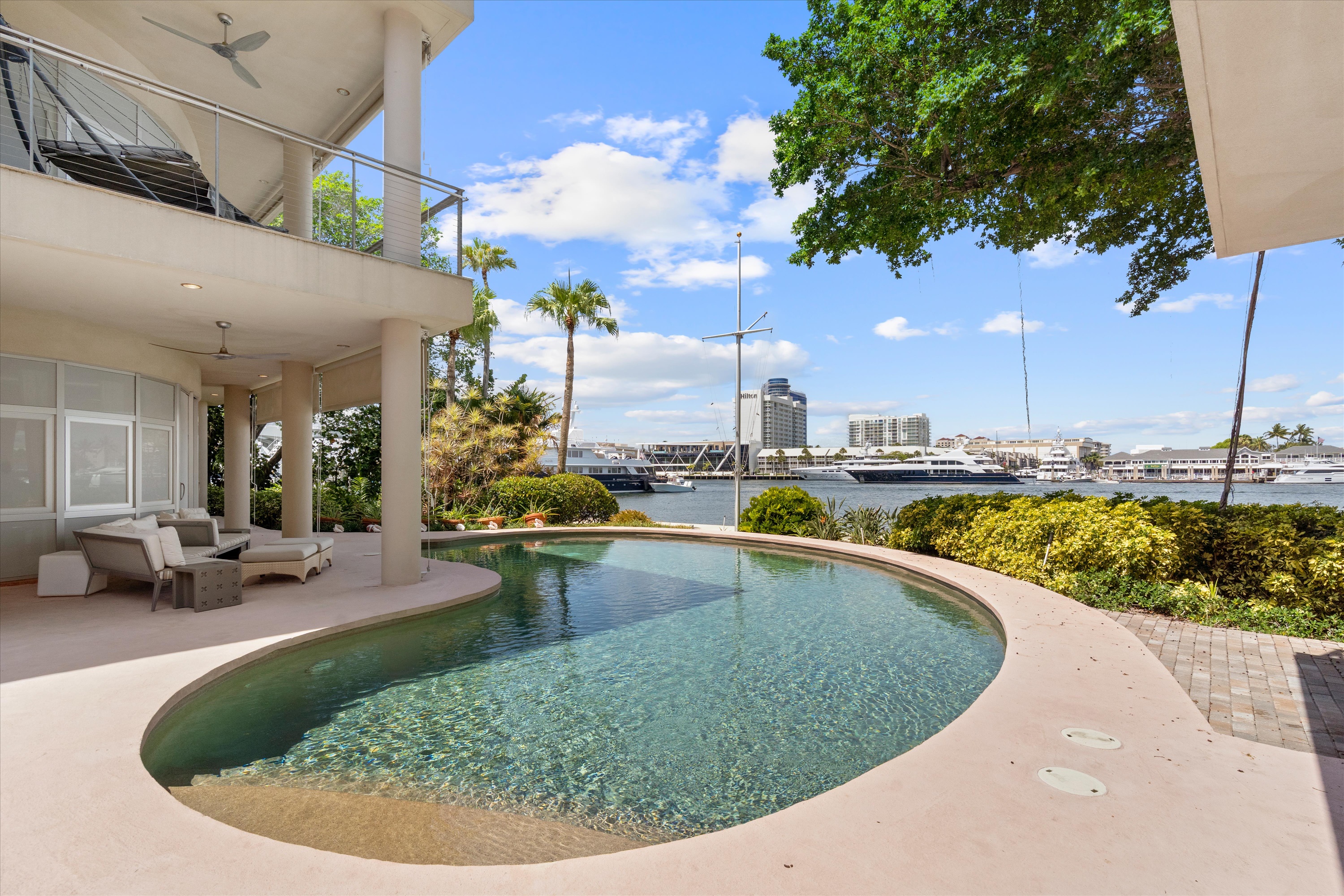 2500 Mercedes Drive Fort Lauderdale FL 33316