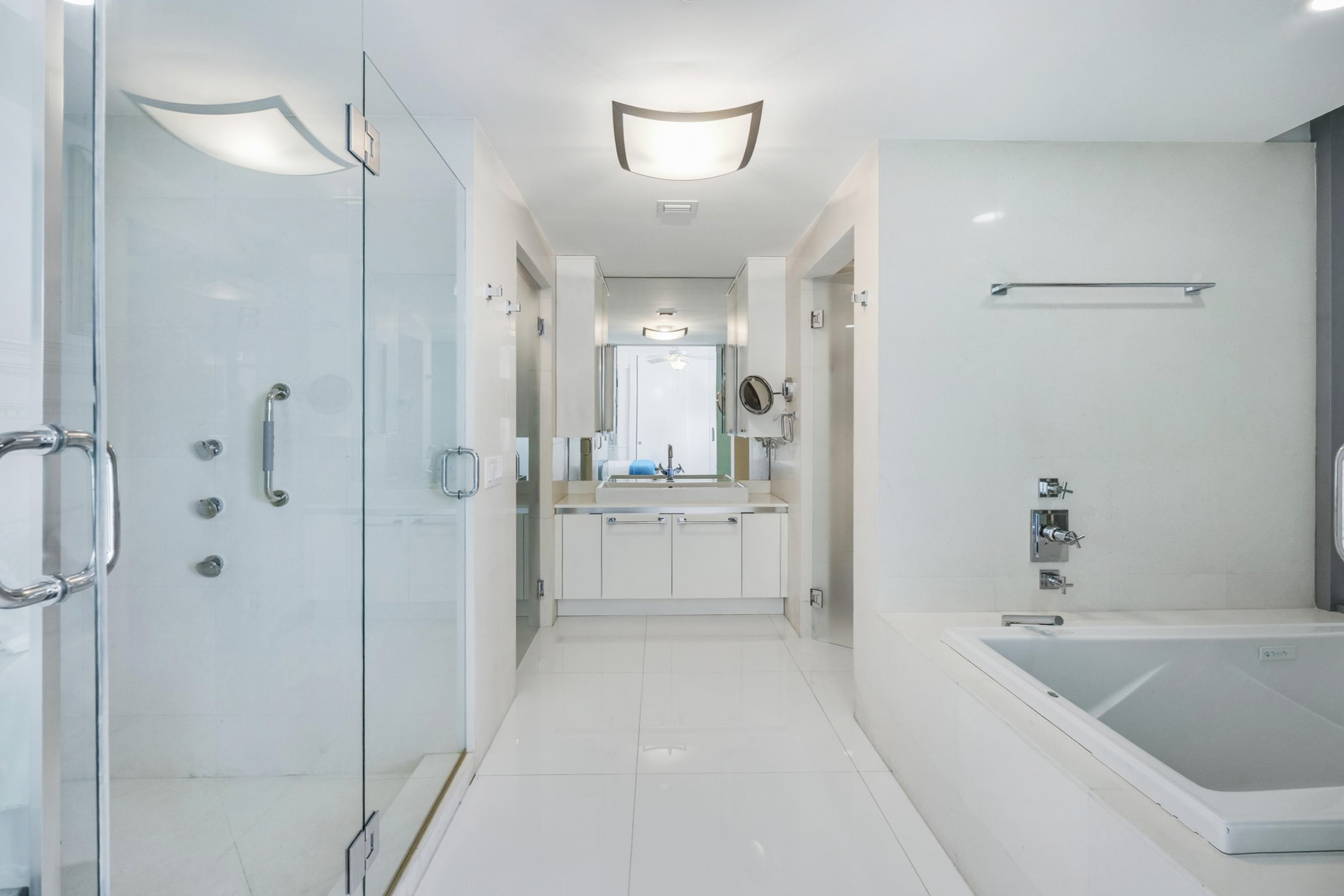 3737 Collins Avenue Miami Beach FL 33140