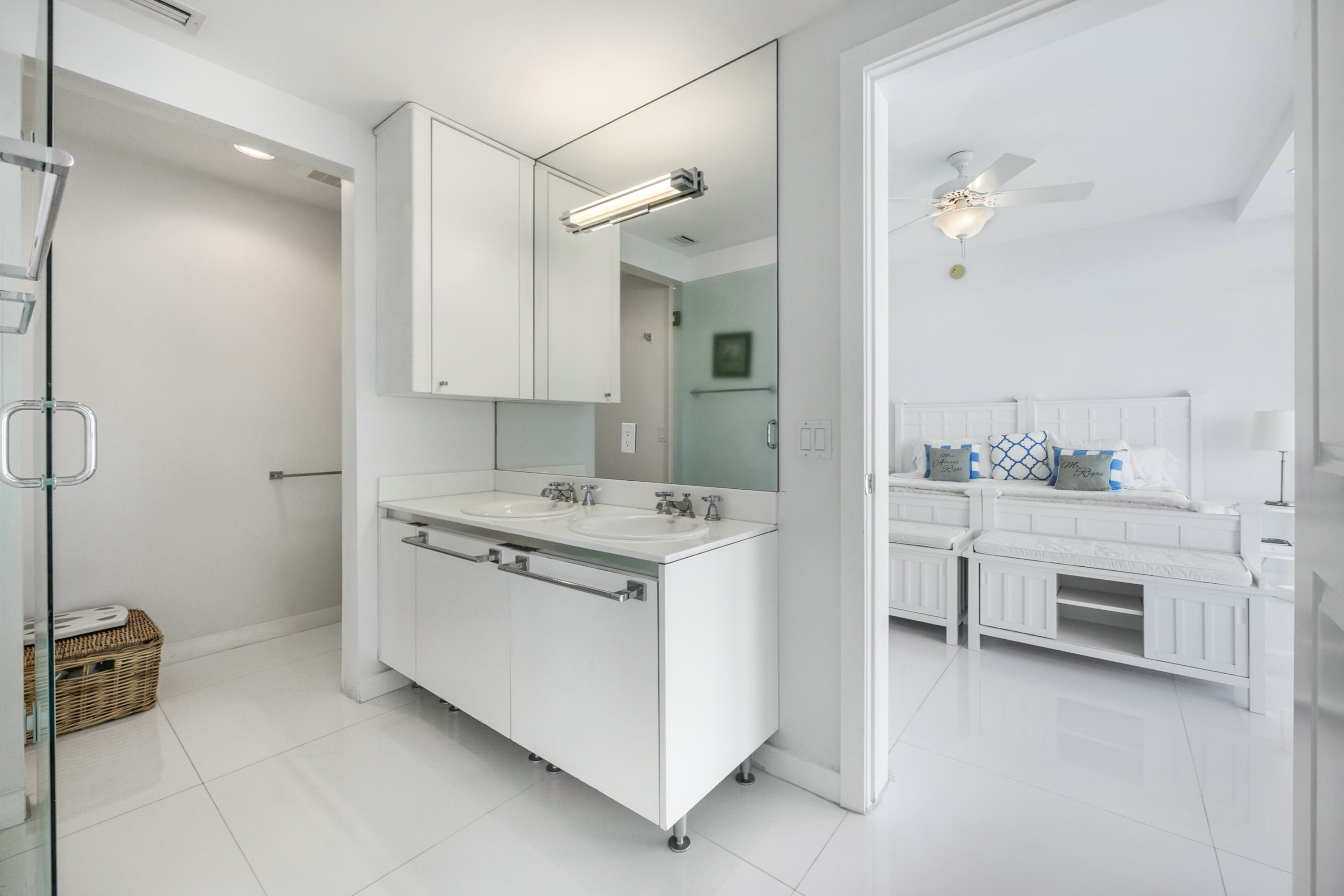 3737 Collins Avenue Miami Beach FL 33140